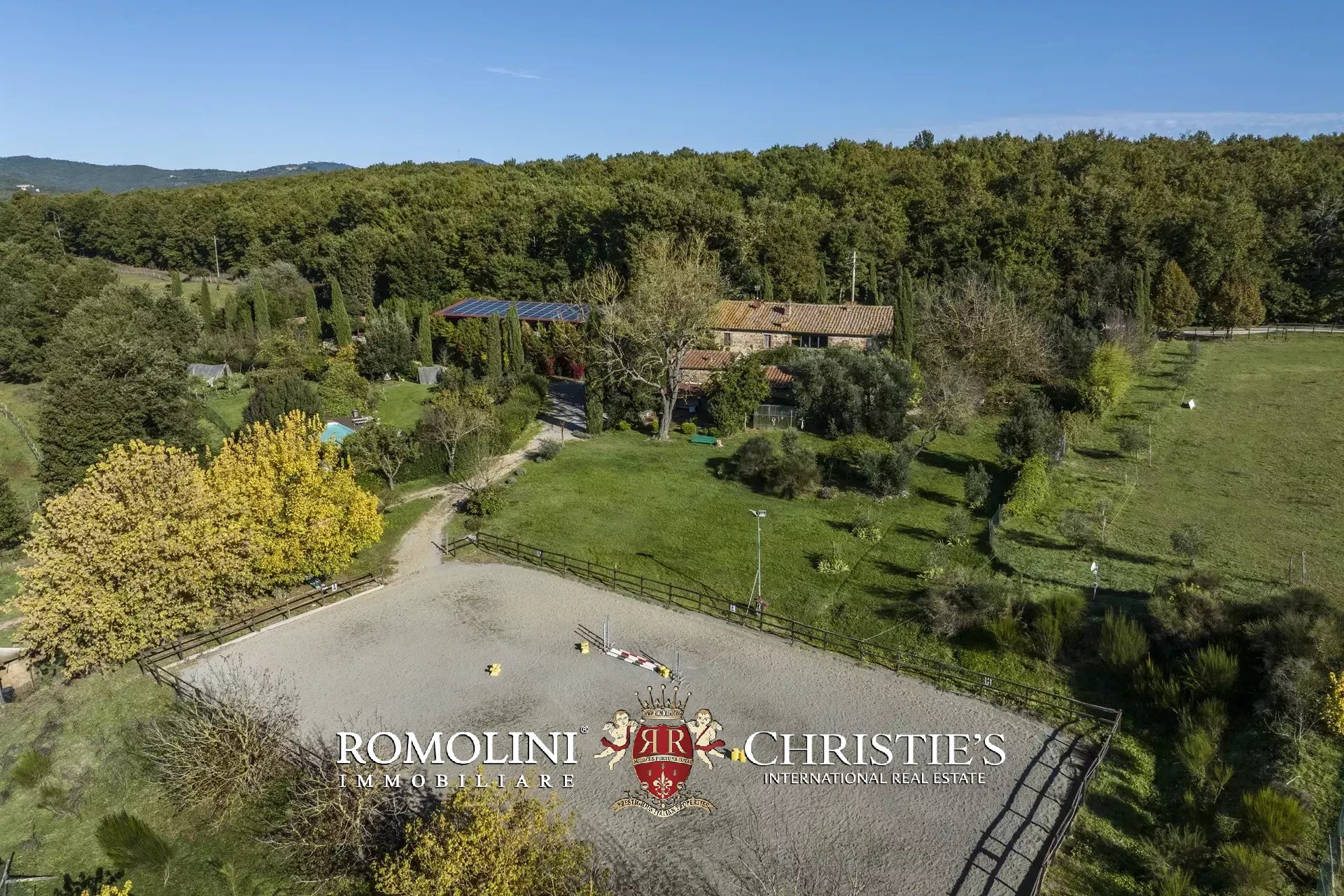 9 Bedroom Horse Property's Image 9