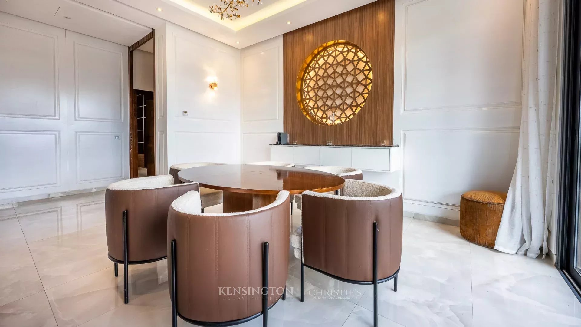 4 Bedroom Villa/Townhouse's Image 22