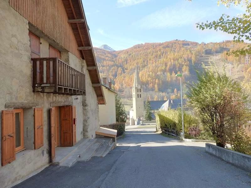 Chantemerle - Maison*** 12 personnes à deux pas des pieds de pistes