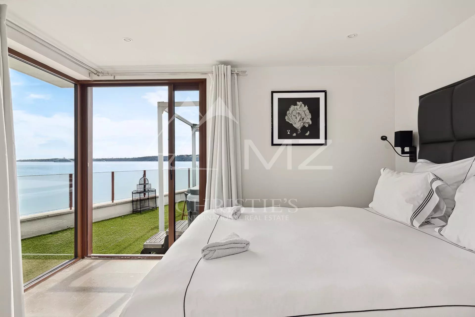 5 Bedroom Villa/Townhouse's Image 4