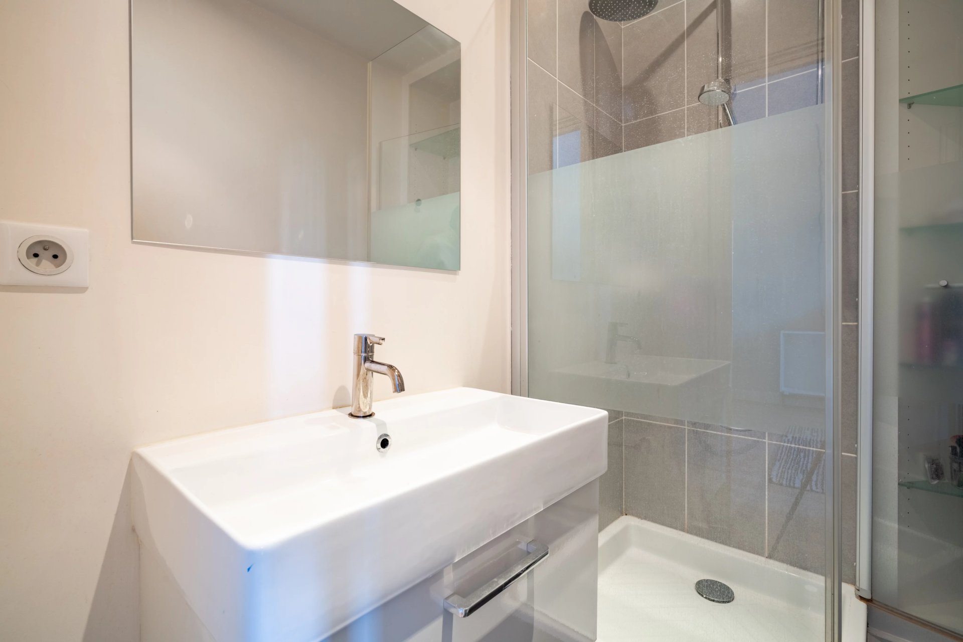 7 Bedroom Apartment/Flat's Image 32