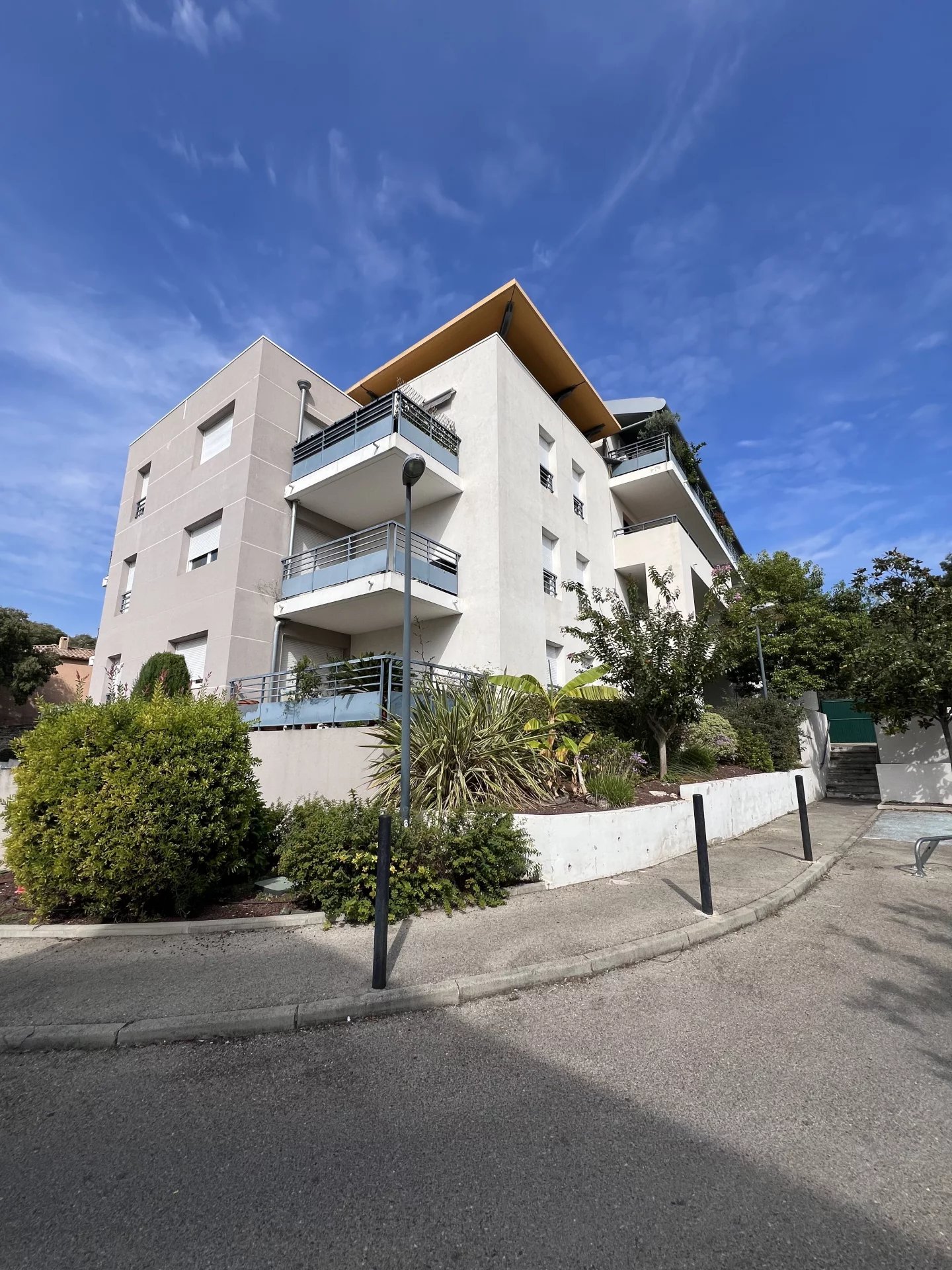 Agence immobilière de 