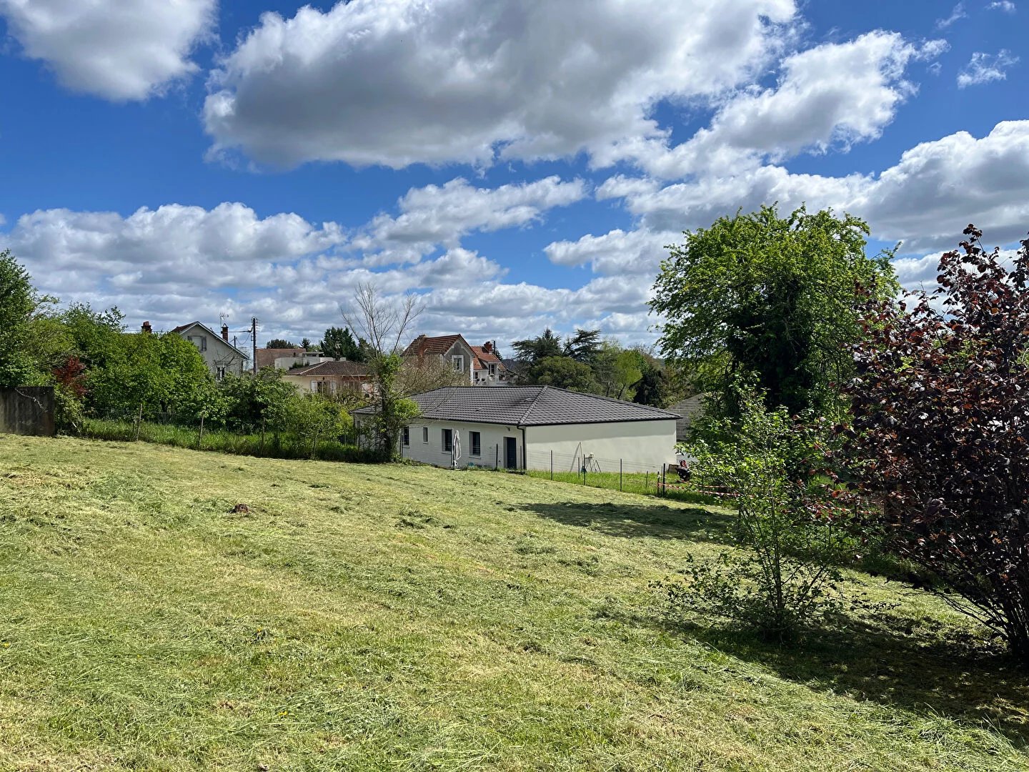 A VENDRE Beau terrain à Trélissac sur les hauteurs des Maurilloux 1245 m2