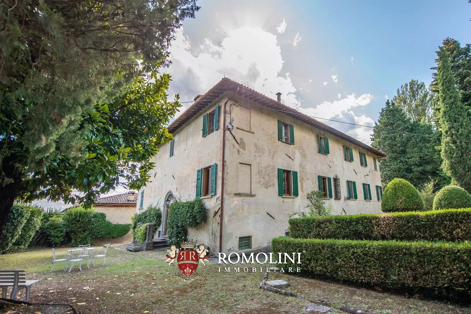 6 Bedroom Villa/Townhouse's Image 9