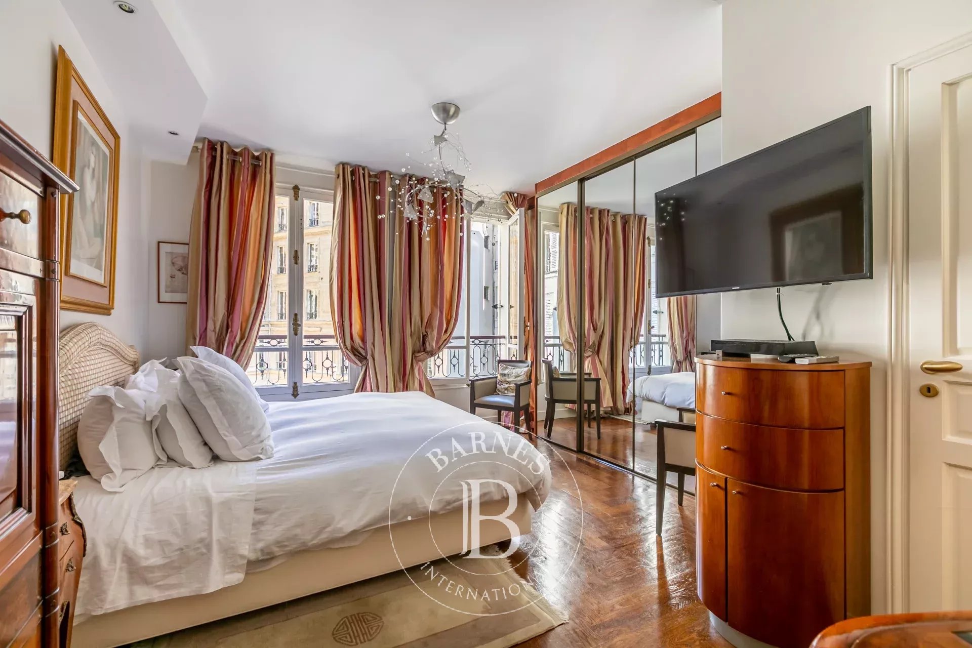 Daire Paris 8ème - picture 10