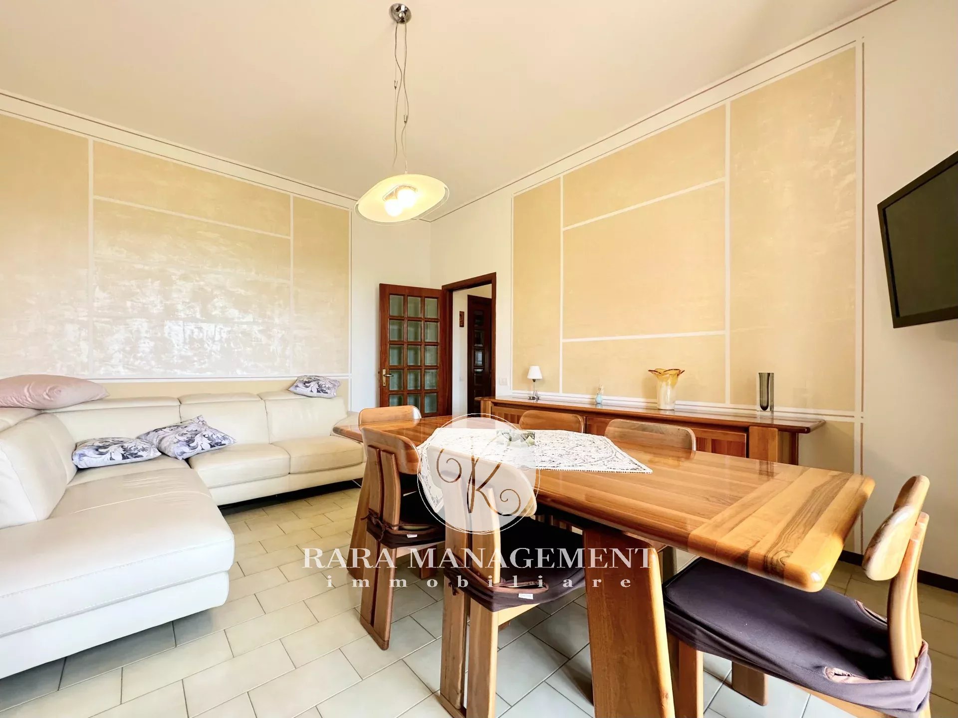 PORTO SANT'ELPIDIO, ZONA CRETAROLA | ARREDATO | NO CONDOMINIO | 2 CAMERE MATRIMONIALI | 2 BALCONI | MANSARDA | POSTO AUTO ESCLUSIVO | CORTE ESCLUSIVA | ZONA RESIDENZIALE RISERVATA E BEN SERVITA |