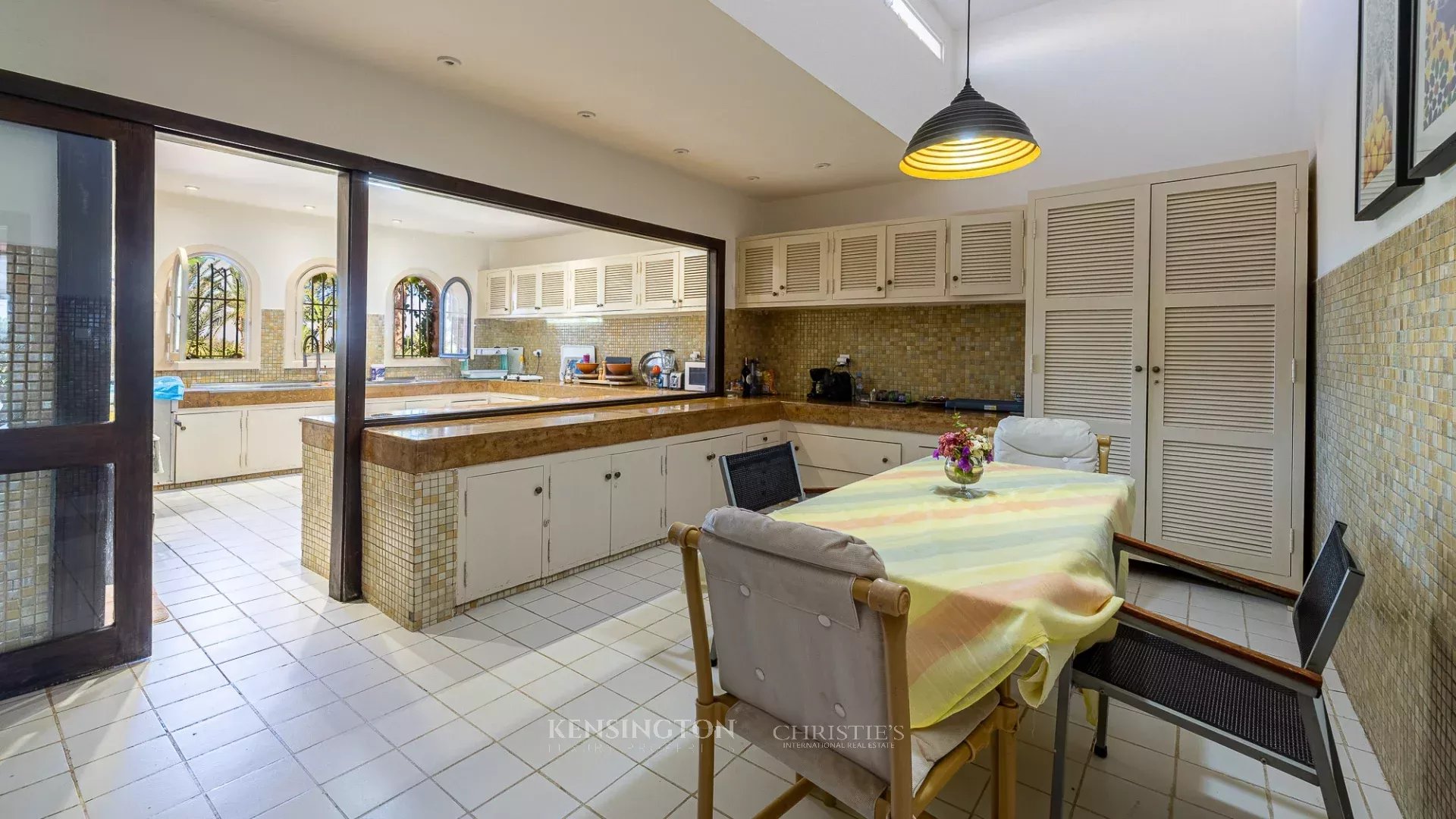 5 Bedroom Villa/Townhouse's Image 35