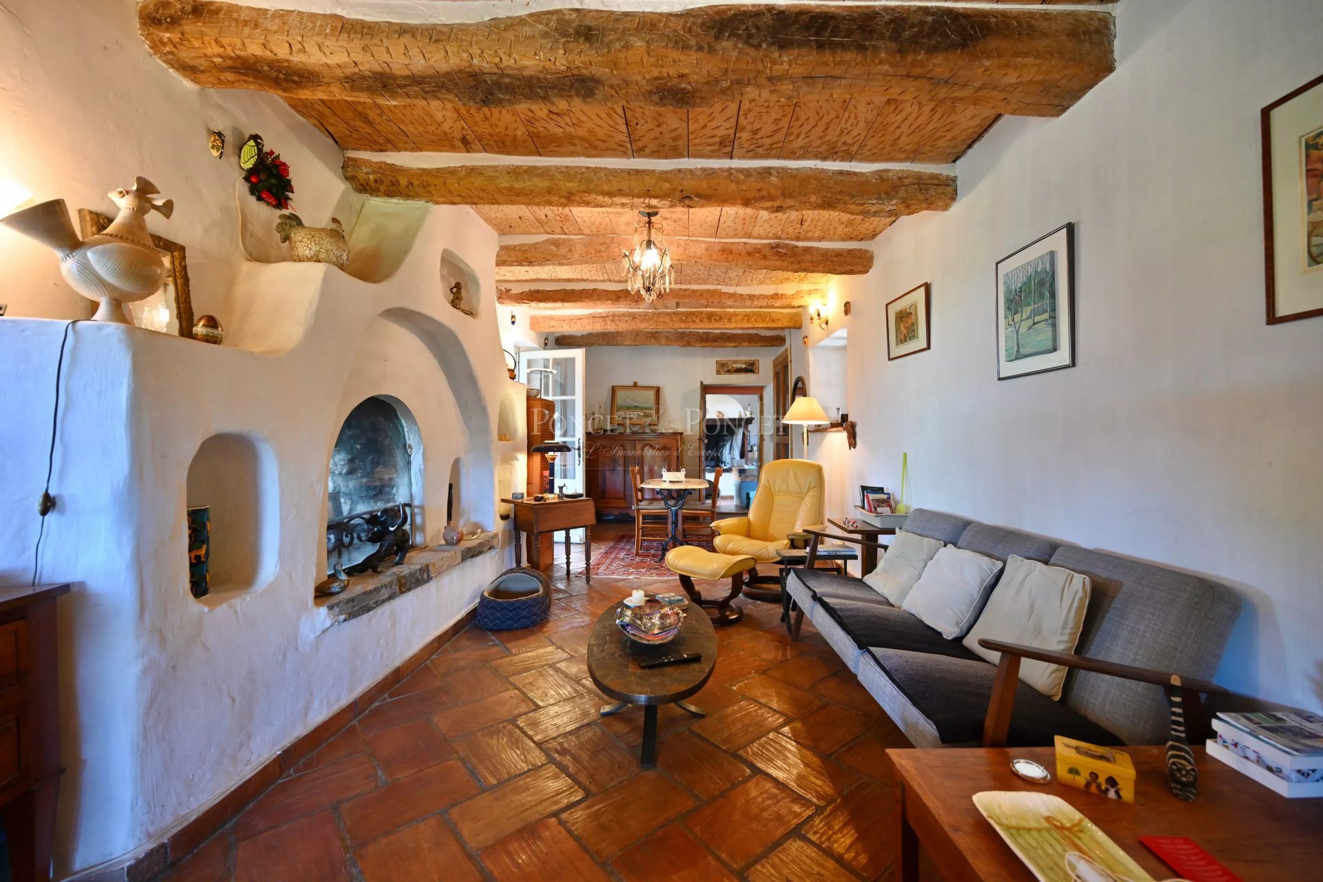 10 Bedroom Villa/Townhouse's Image 18