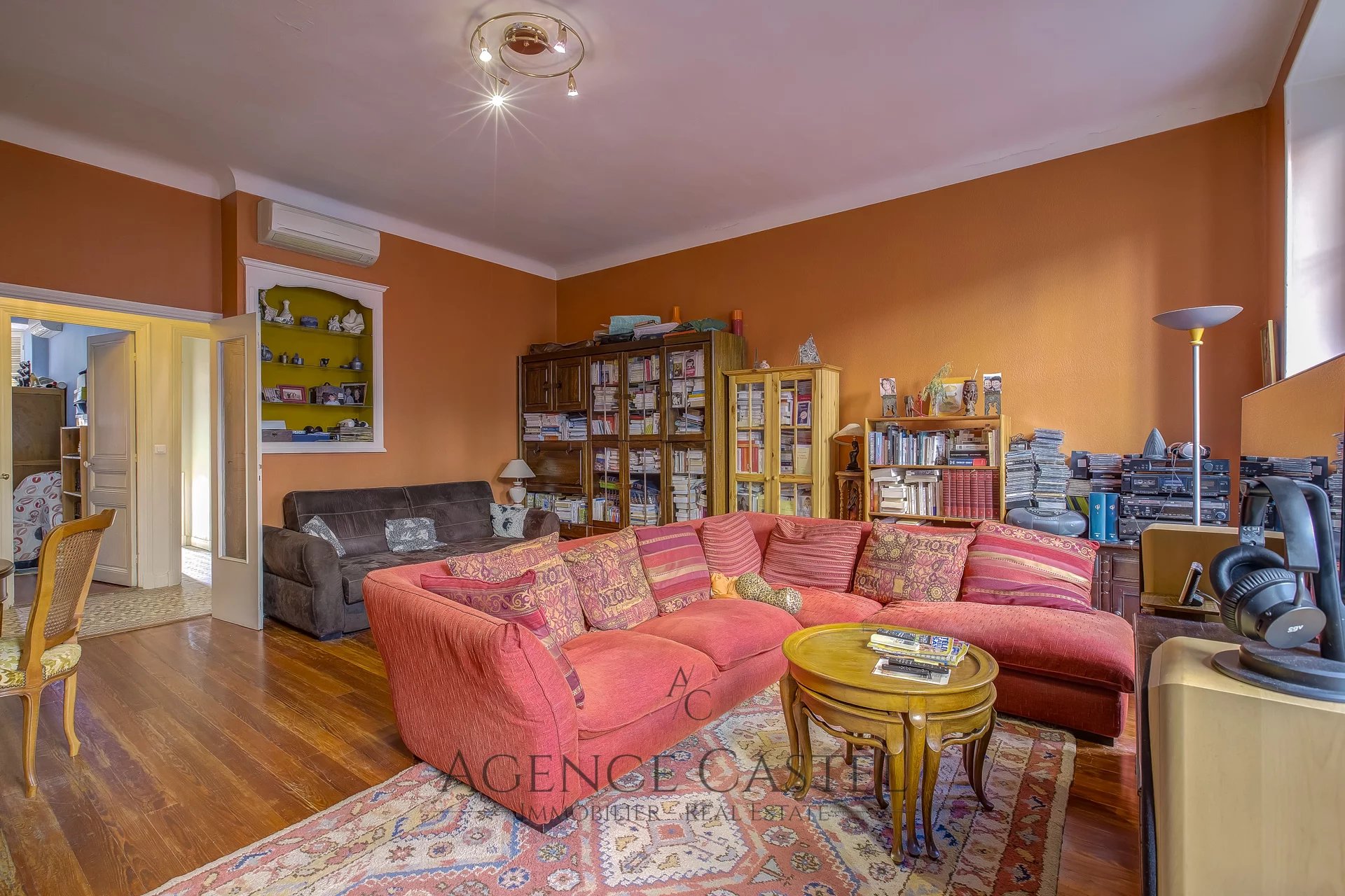 NICE CARRE D'OR - SPACIOUS ONE BEDROOM APARTMENT