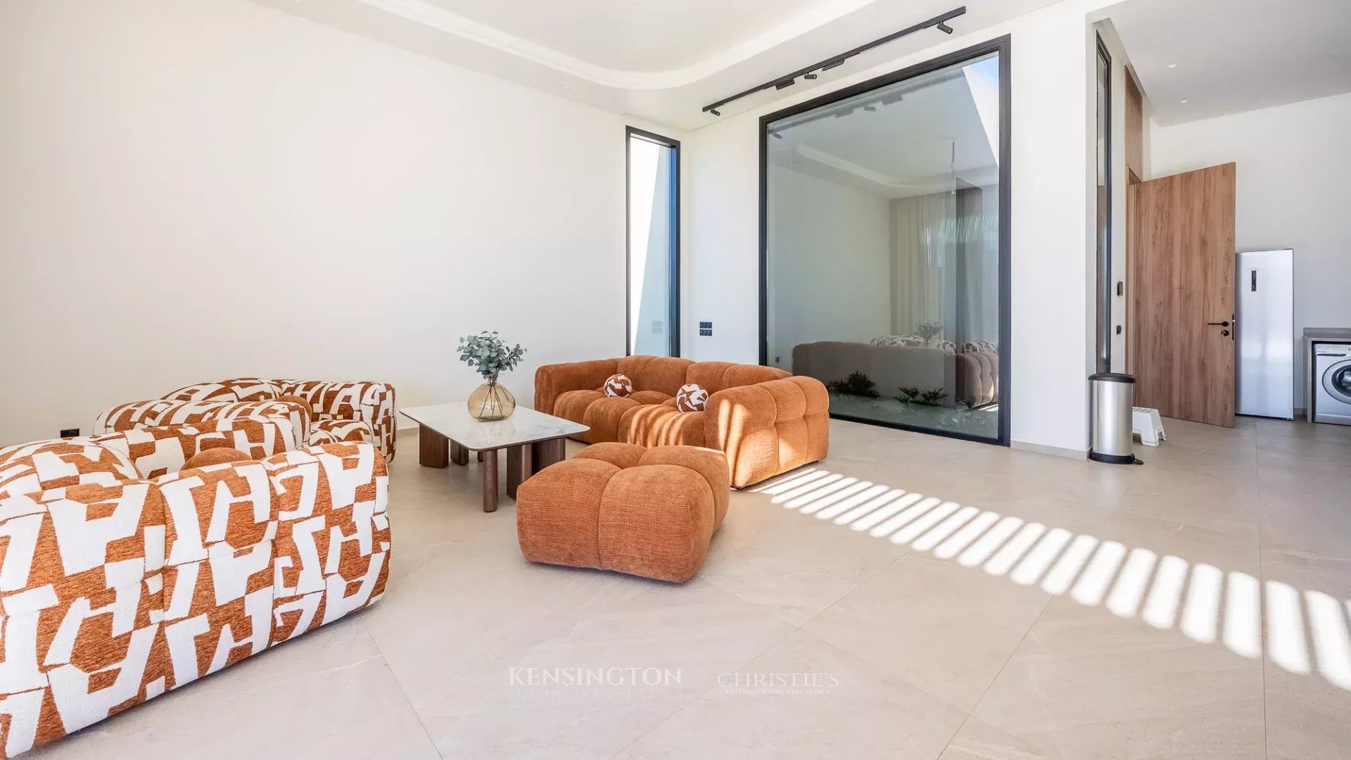 4 Bedroom Villa/Townhouse's Image 4