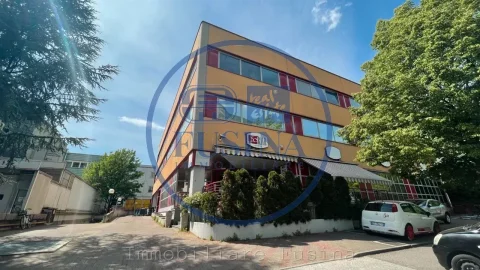 Magazzino---Capannone-in-vendita---Bolzano-0