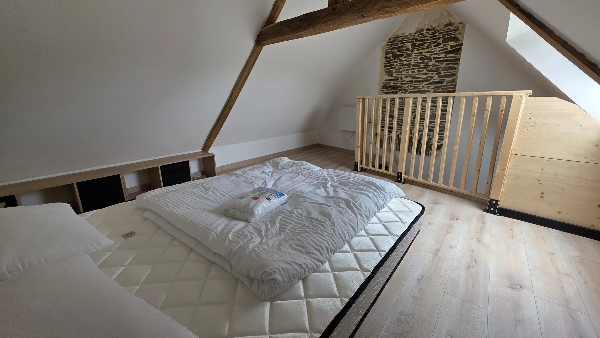 MAISON T3 MEUBLEE – LES CHAMPS GERAUX- EN EXCLUSIVITE