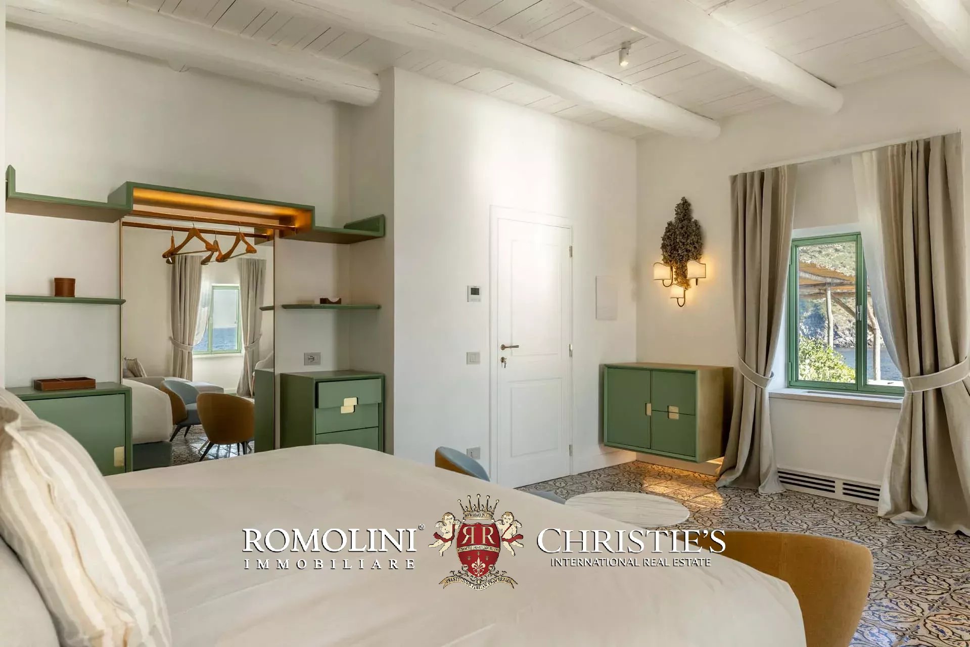 8 Bedroom Villa/Townhouse's Image 87