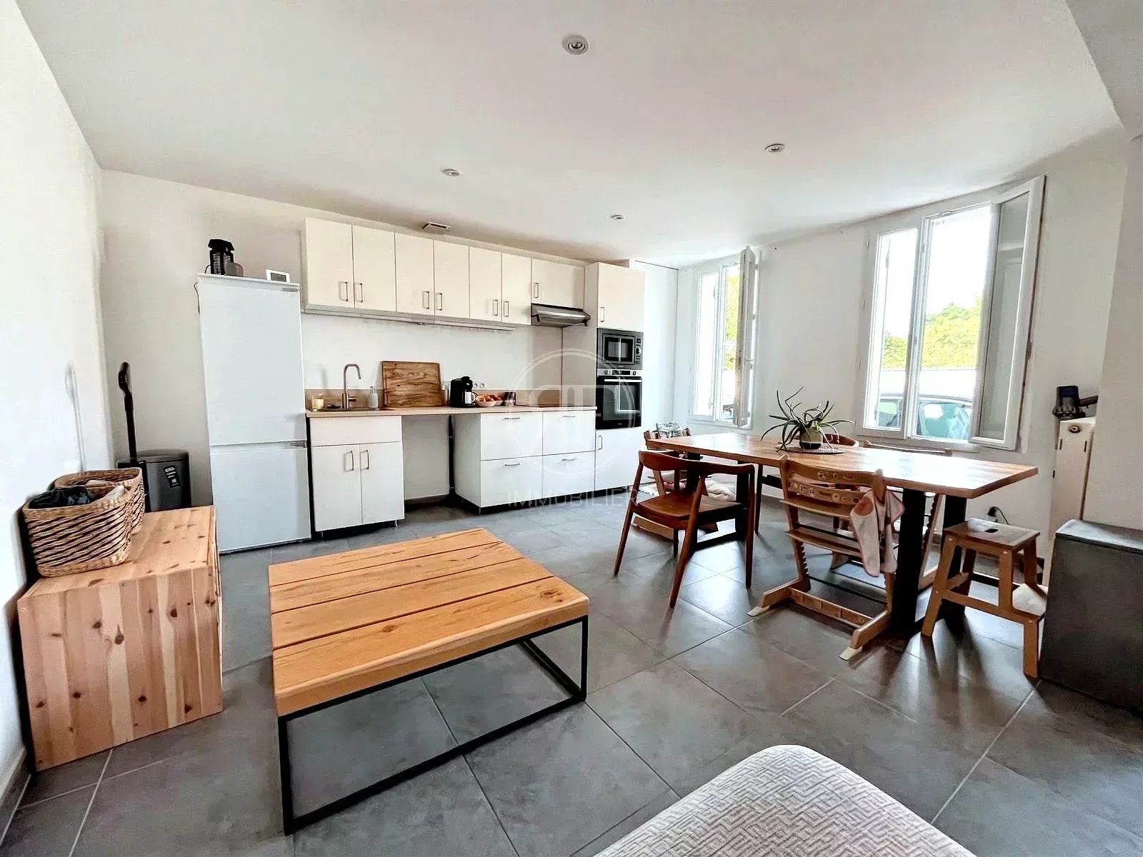Agence immobilière de 