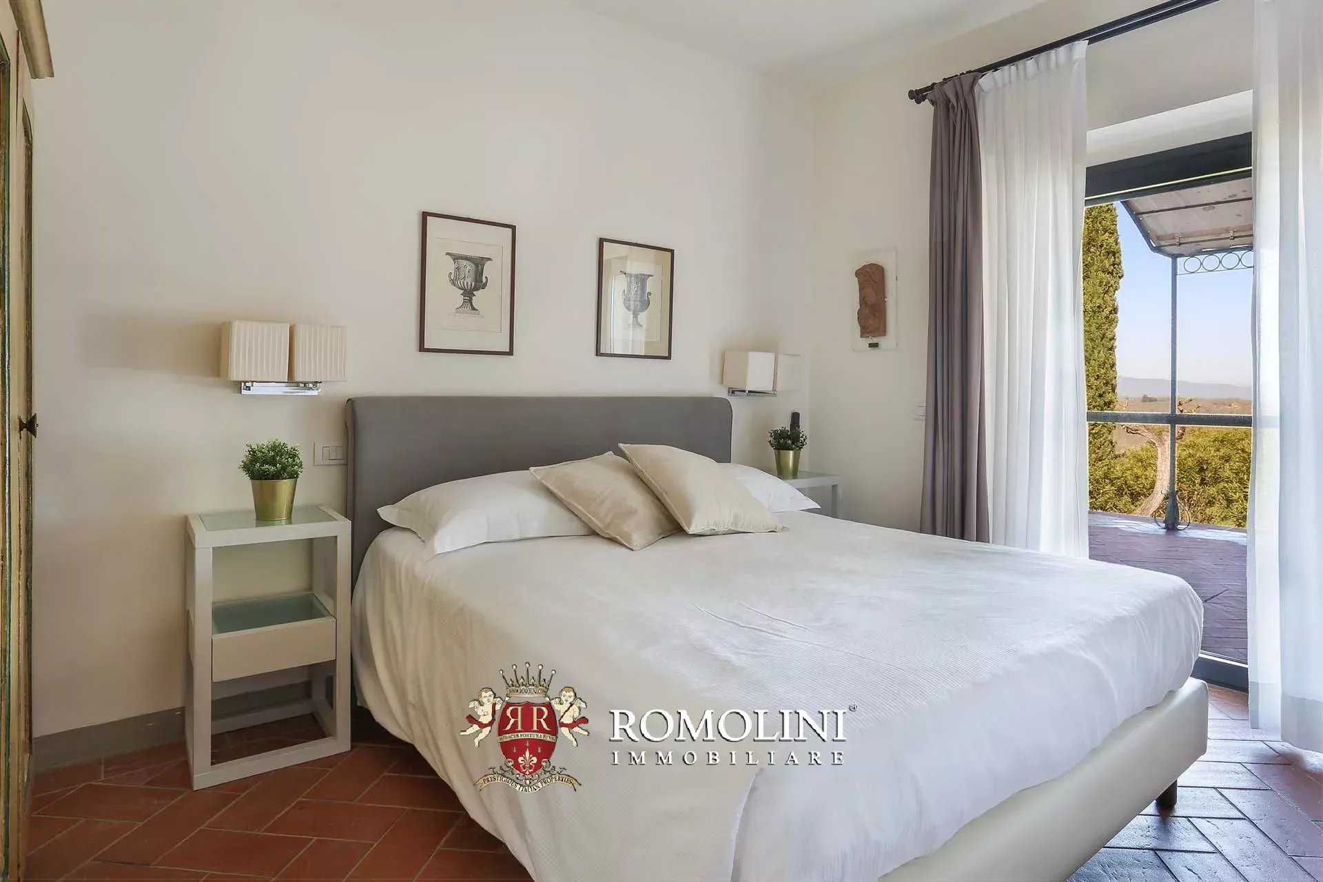 25 Bedroom Vineyard's Image 114