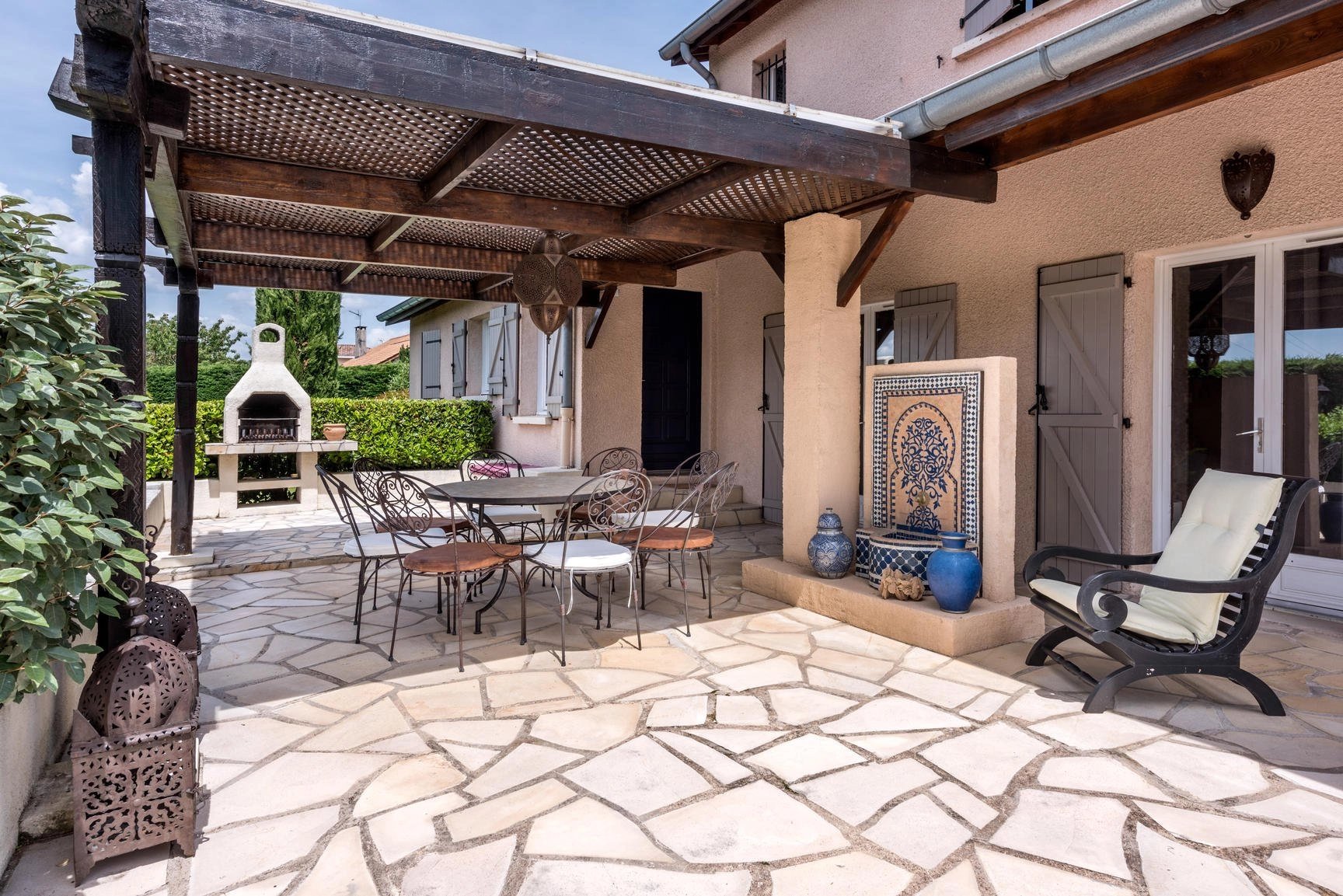 Villa de charme sur terrain de 1100 m² à Lissieu