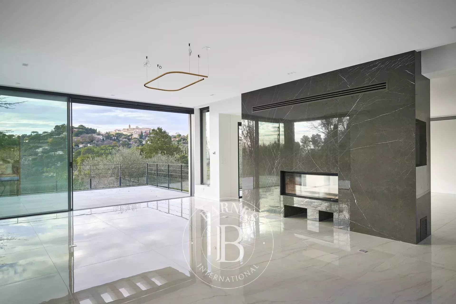 Ev Mougins - picture 9