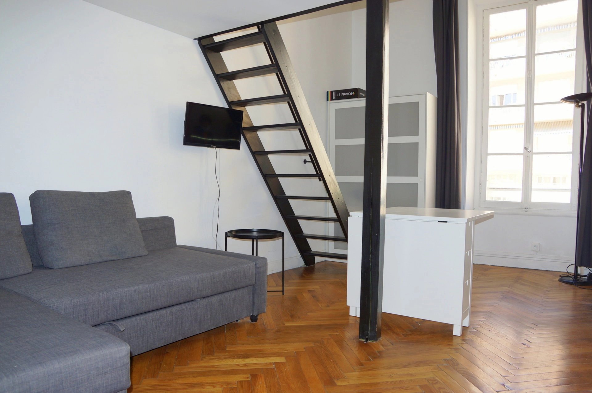 Living-room Wooden floor