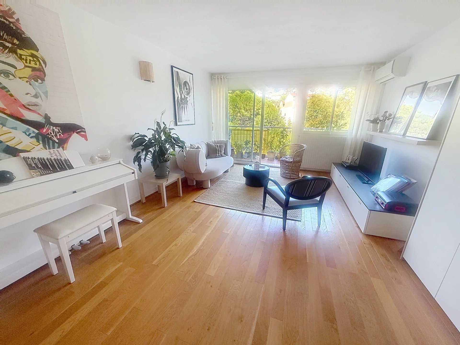 CANNES TASSIGNY GRAND STUDIO REFAIT NEUF RESIDENCE SENIORS