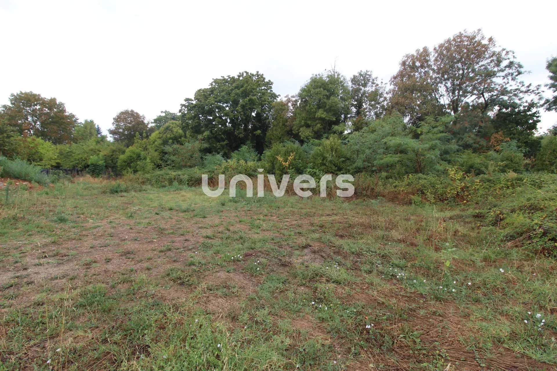 TERRAIN CONSTRUTIBLE ET VIABILISE DE 540 M² à ROMANS SUR ISERE