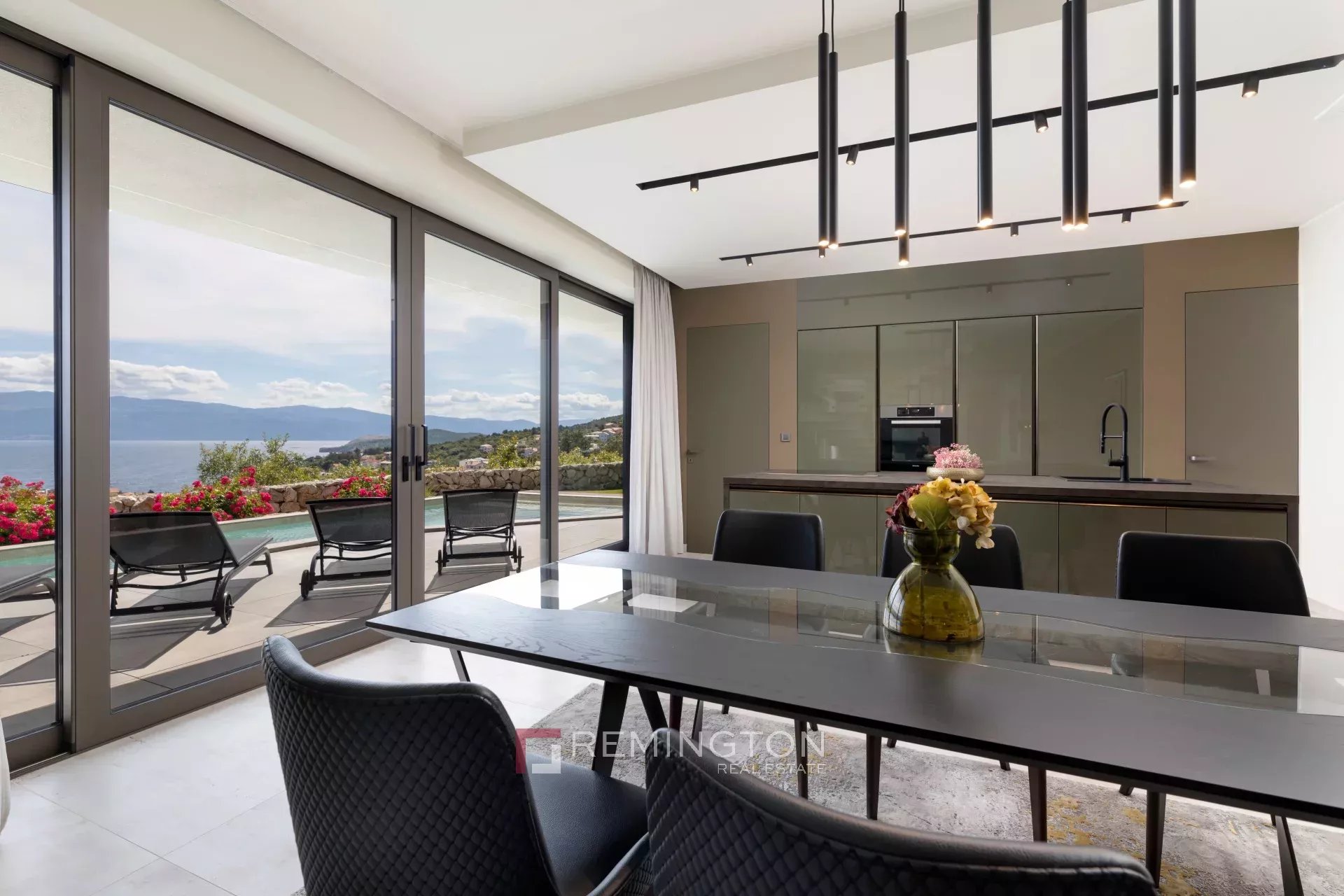 3 Bedroom Villa/Townhouse's Image 3