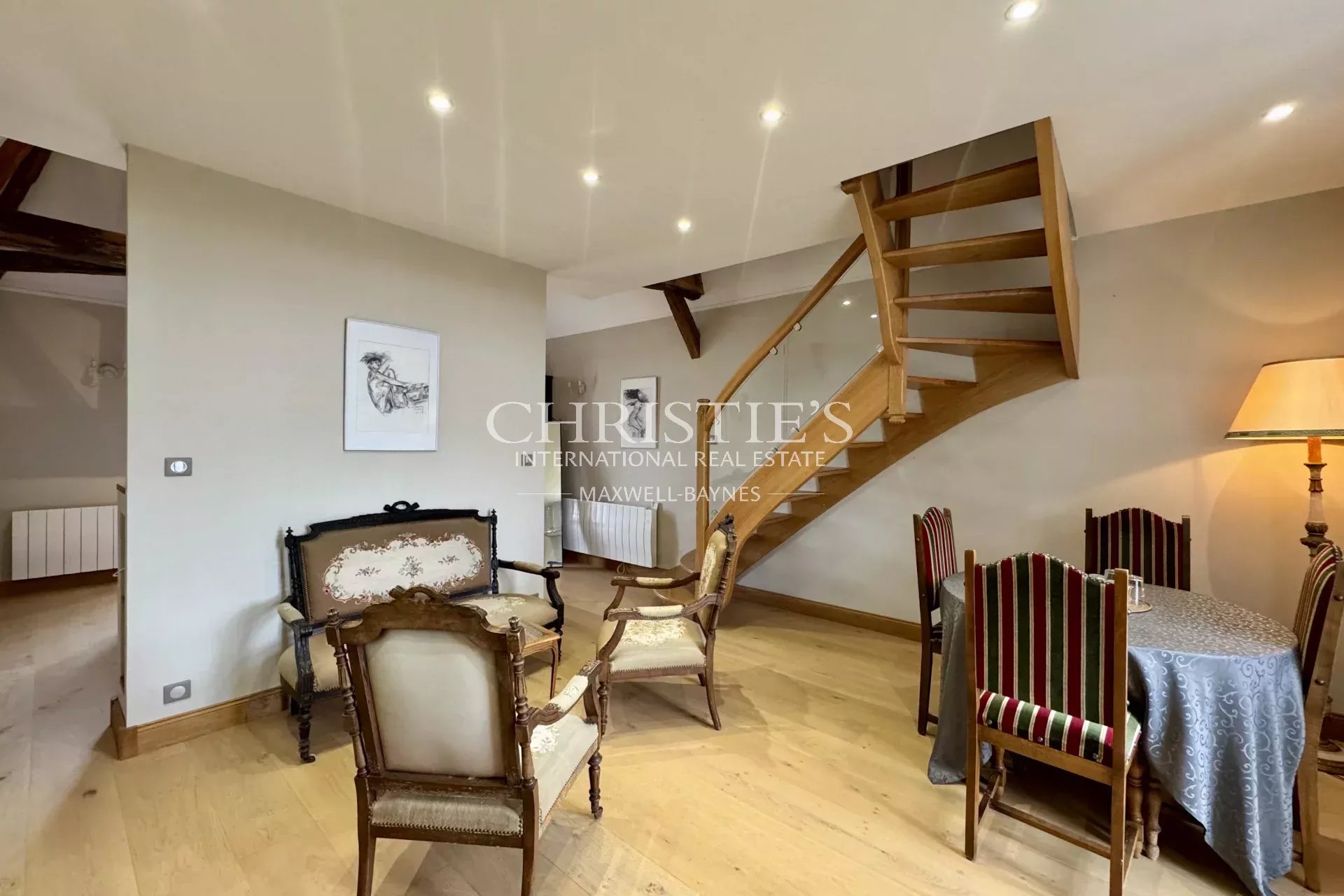 10 Bedroom Chateau's Image 36