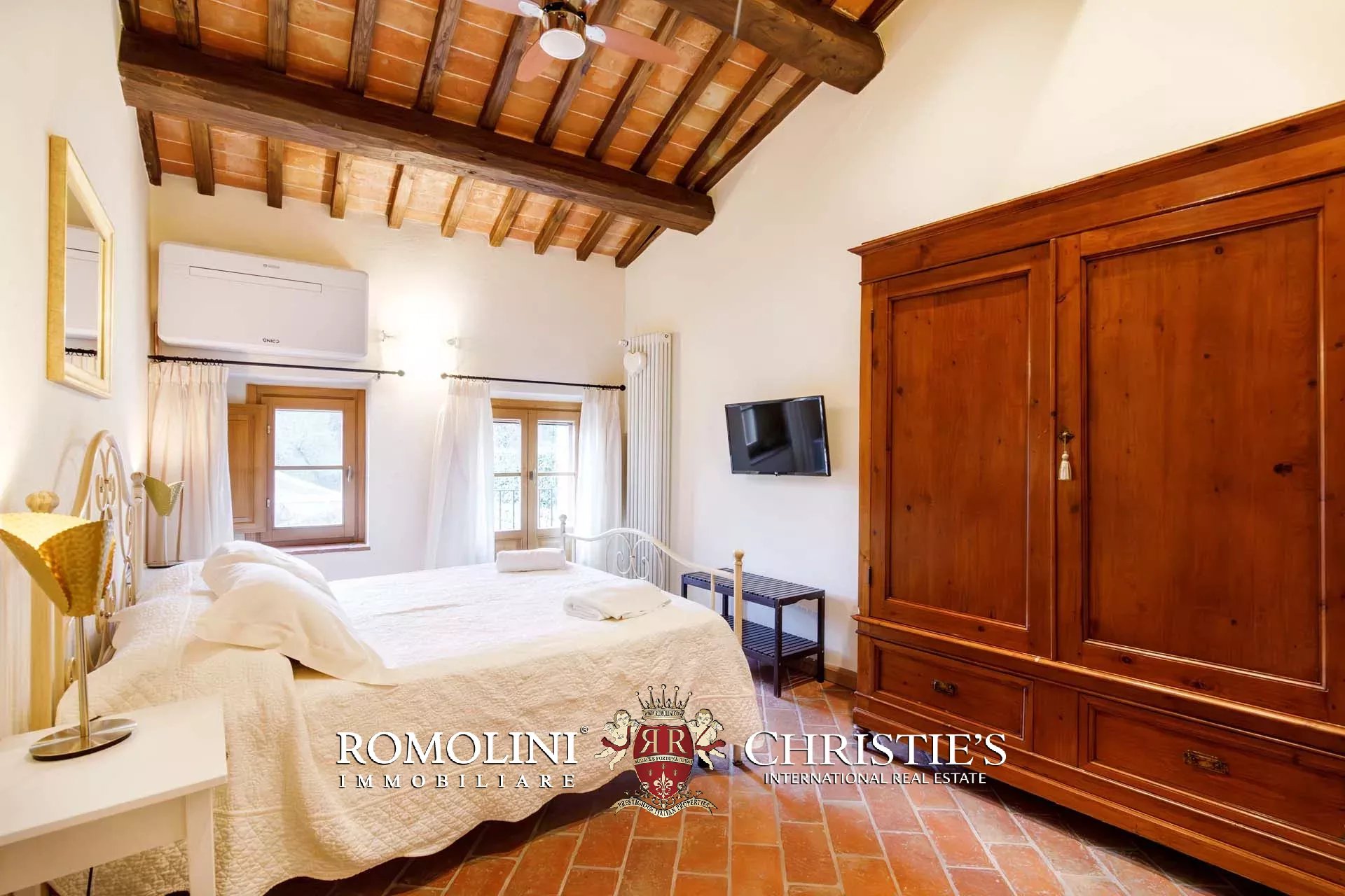 14 Bedroom Villa/Townhouse's Image 63