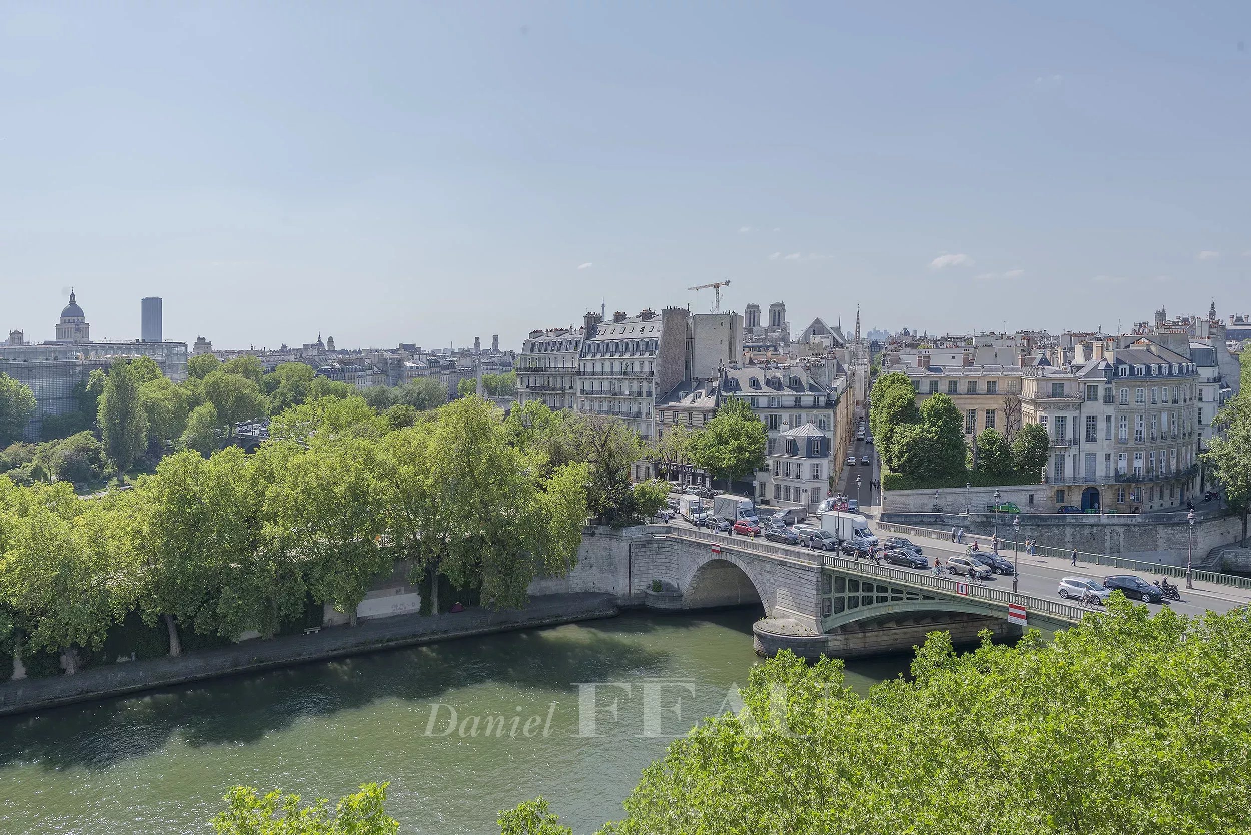 Paris 4th District – A magnificent apartment in an exceptional location