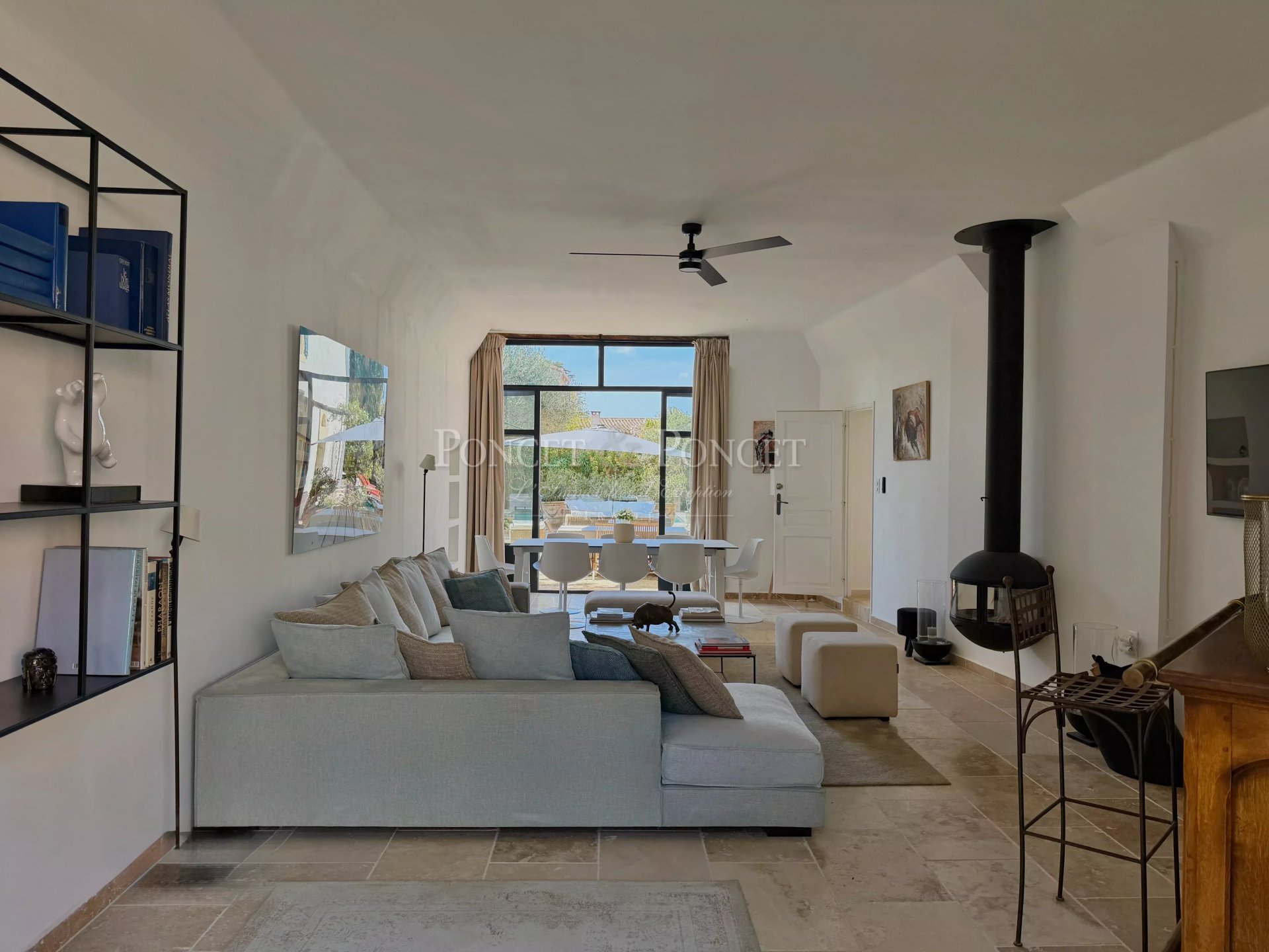7 Bedroom Villa/Townhouse's Image 3
