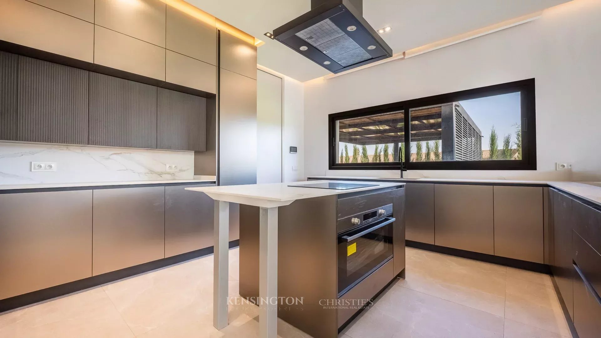 5 Bedroom Villa/Townhouse's Image 11
