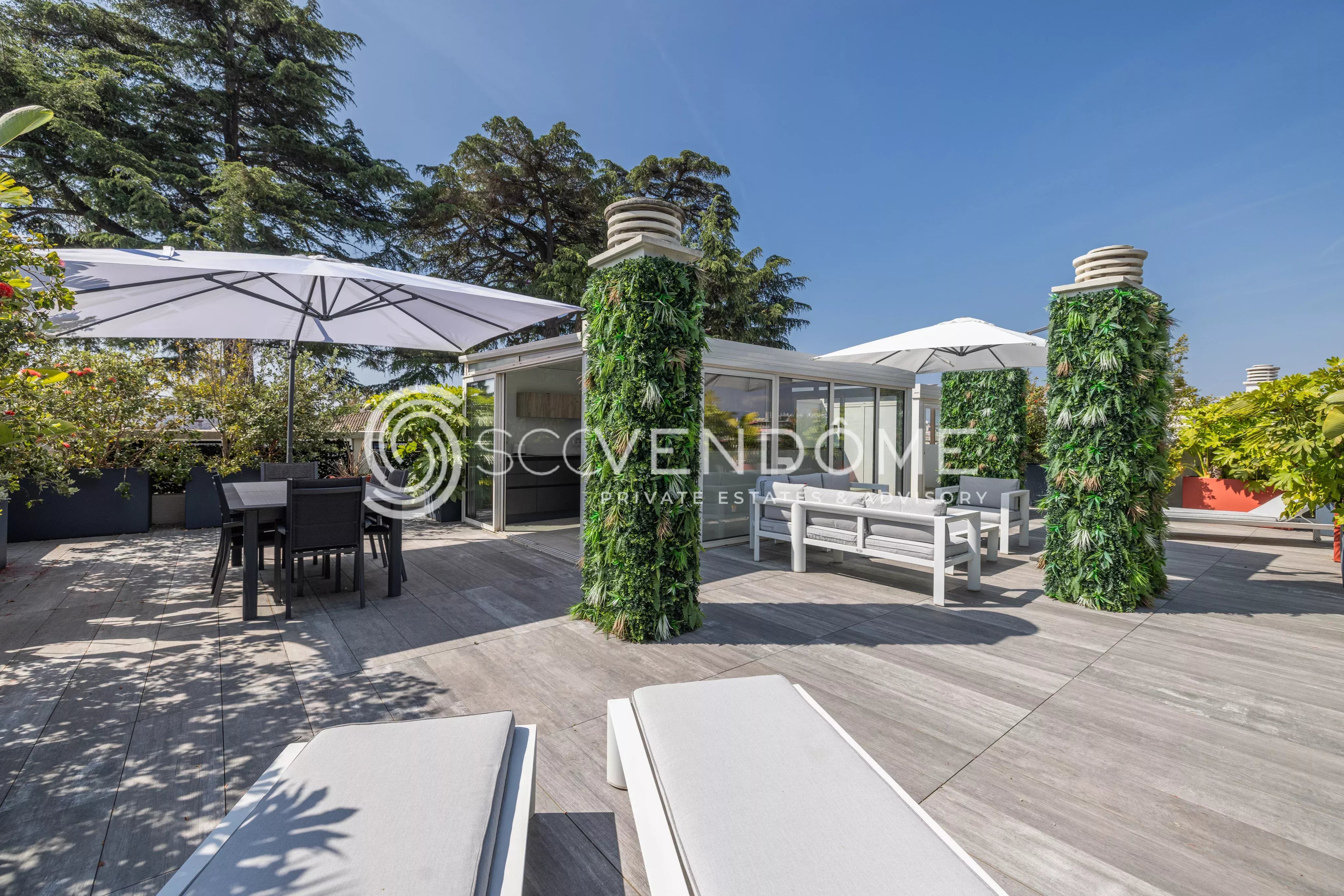 CANNES MONTFLEURY DUPLEX 152m² RENOVE 3 CHAMBRES TOIT TERRASSE 130m²