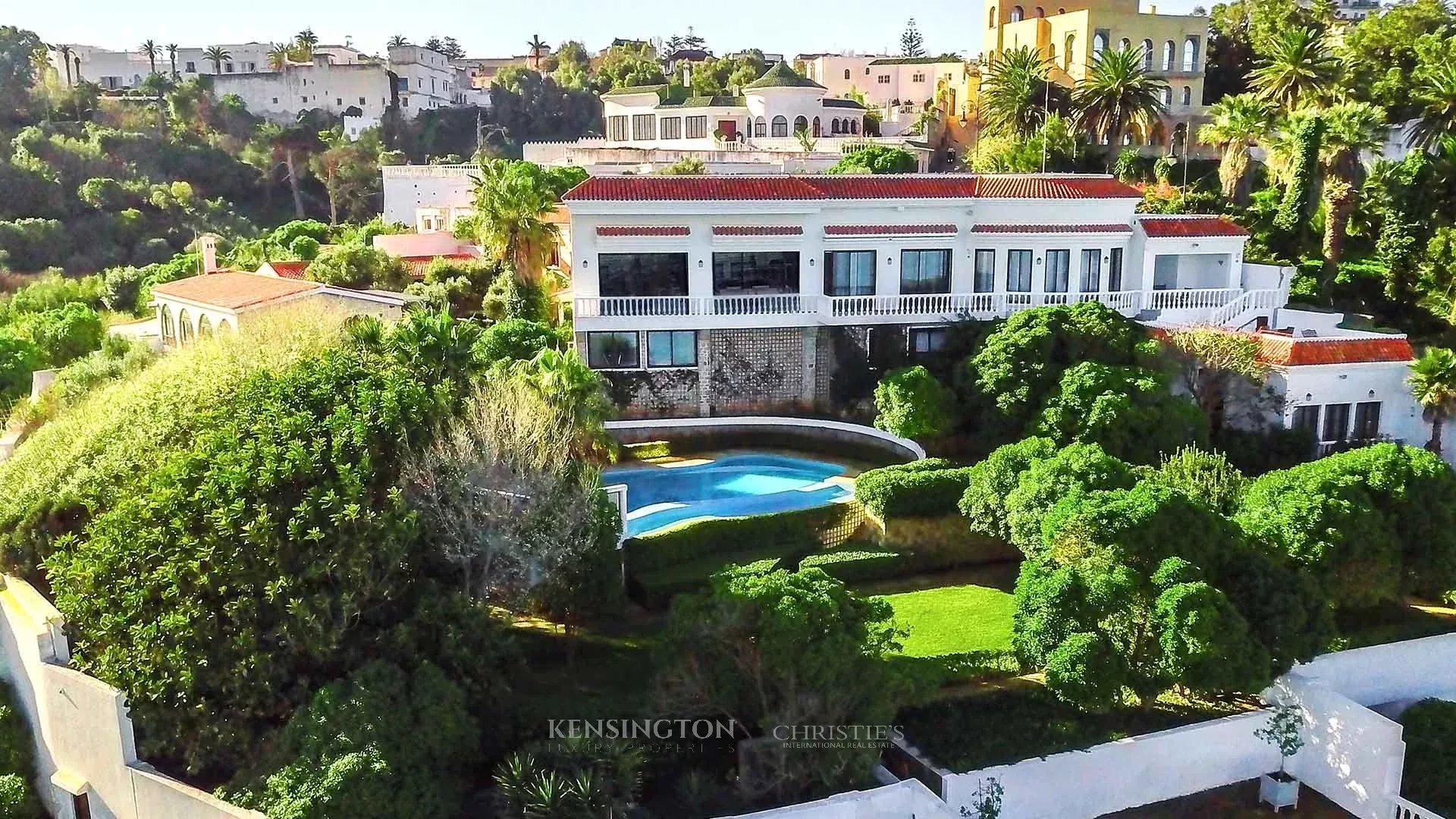 6 Bedroom Villa/Townhouse's Image 6