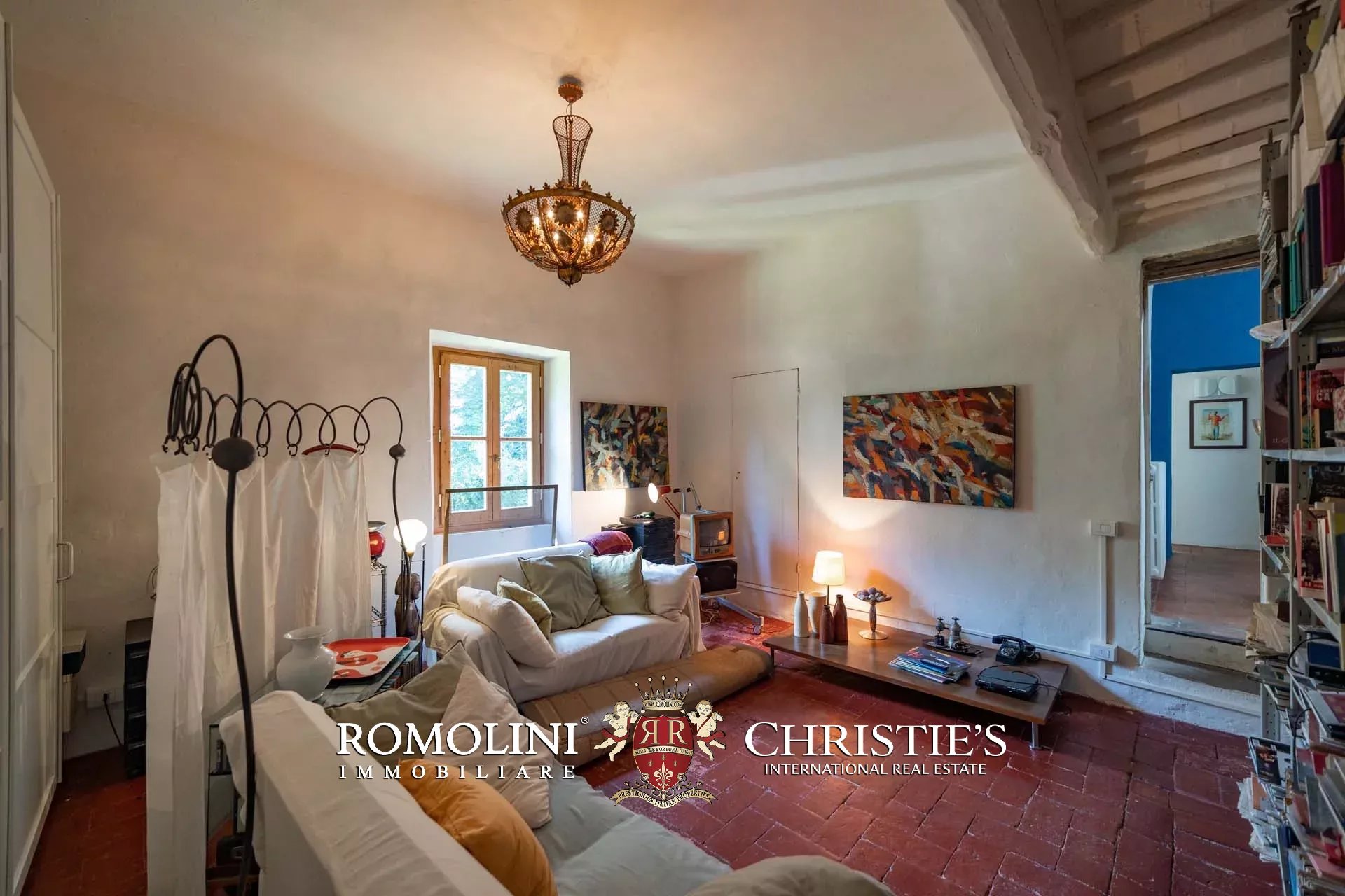 11 Bedroom Villa/Townhouse's Image 98