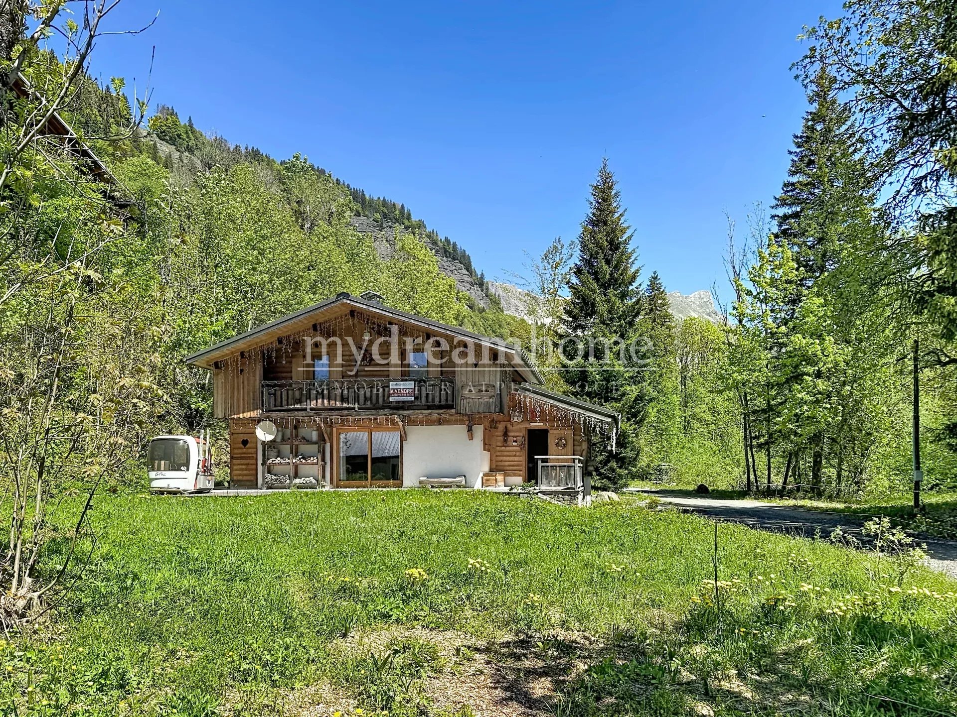 Chalet 3 chambres et Mazot, à deux pas des pistes – Domaine Les Portes du Mont-Blanc - Le Plan - La Giettaz (73590)