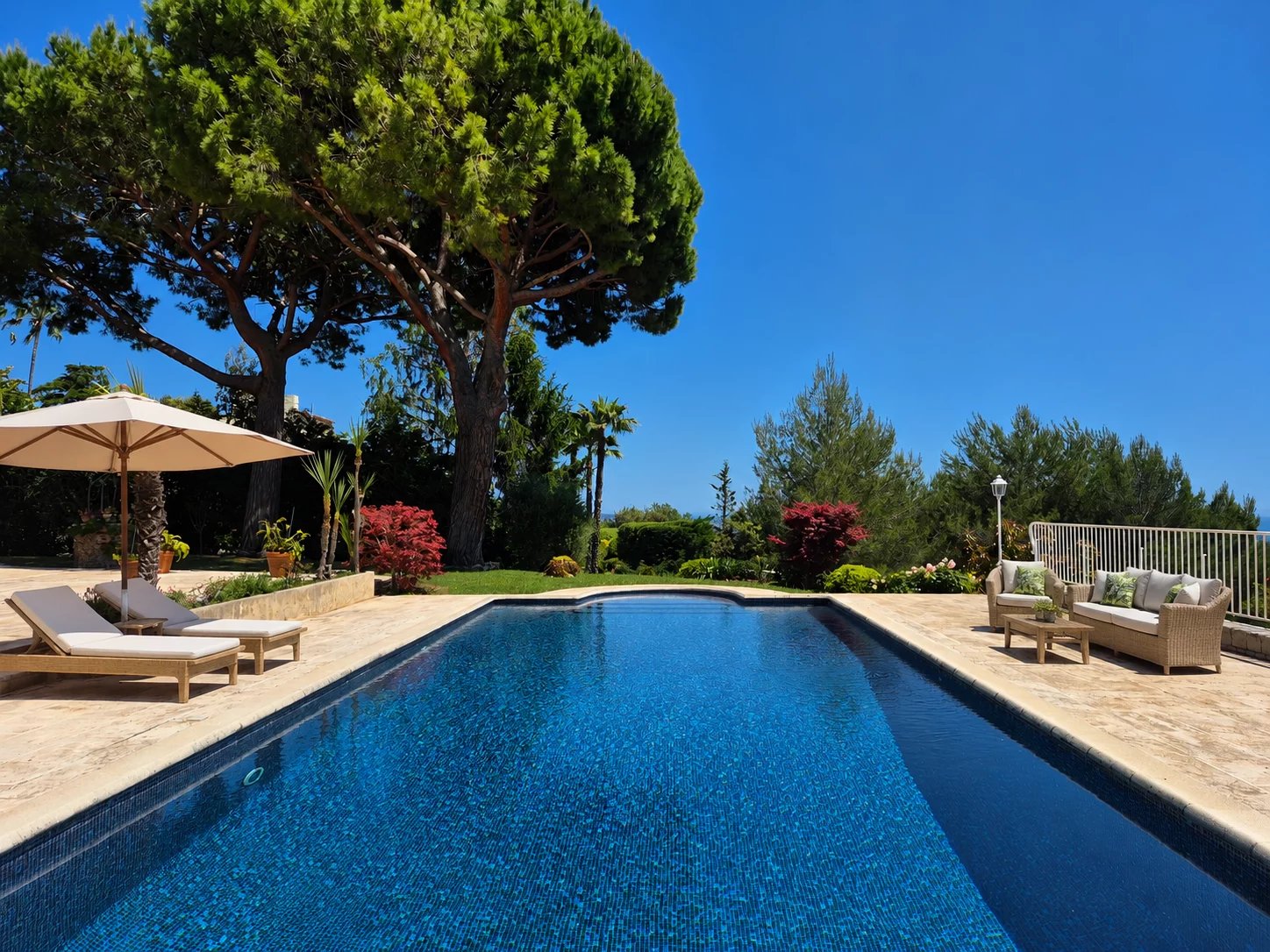 Image of Villa - 4 Bedrooms for Sale in Alpes-Maritimes-Saint-Paul-de-Vence-France, Image 3