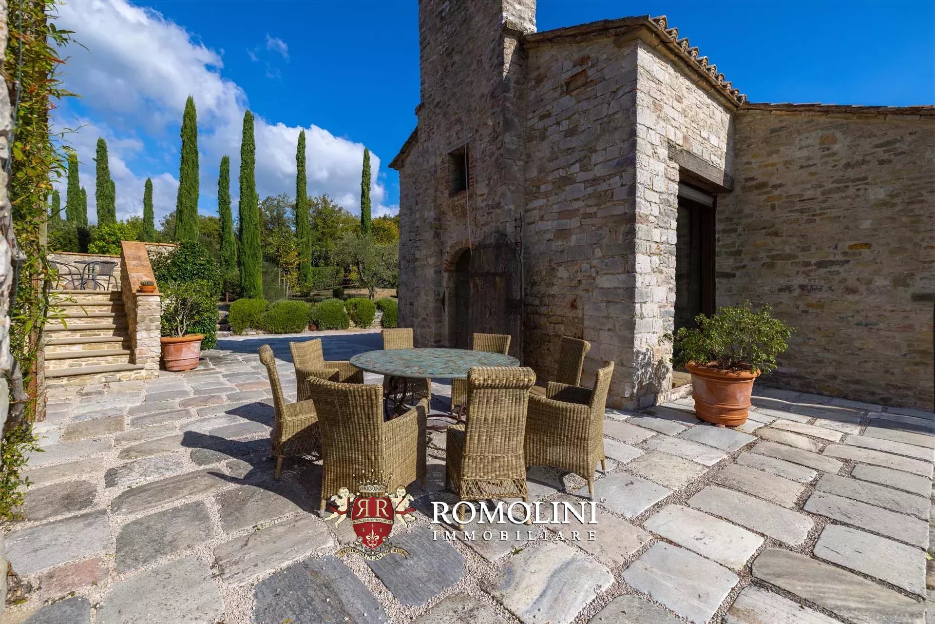 8 Bedroom Villa/Townhouse's Image 27