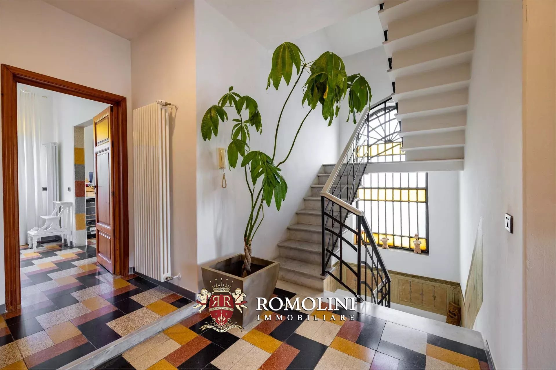 6 Bedroom Villa/Townhouse's Image 42