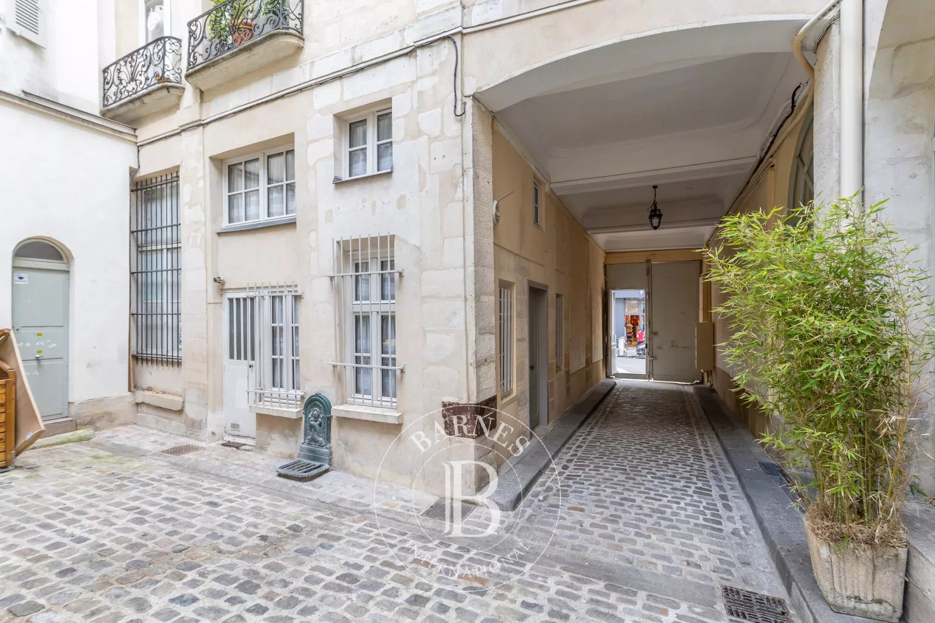 Daire Paris 4ème - picture 7