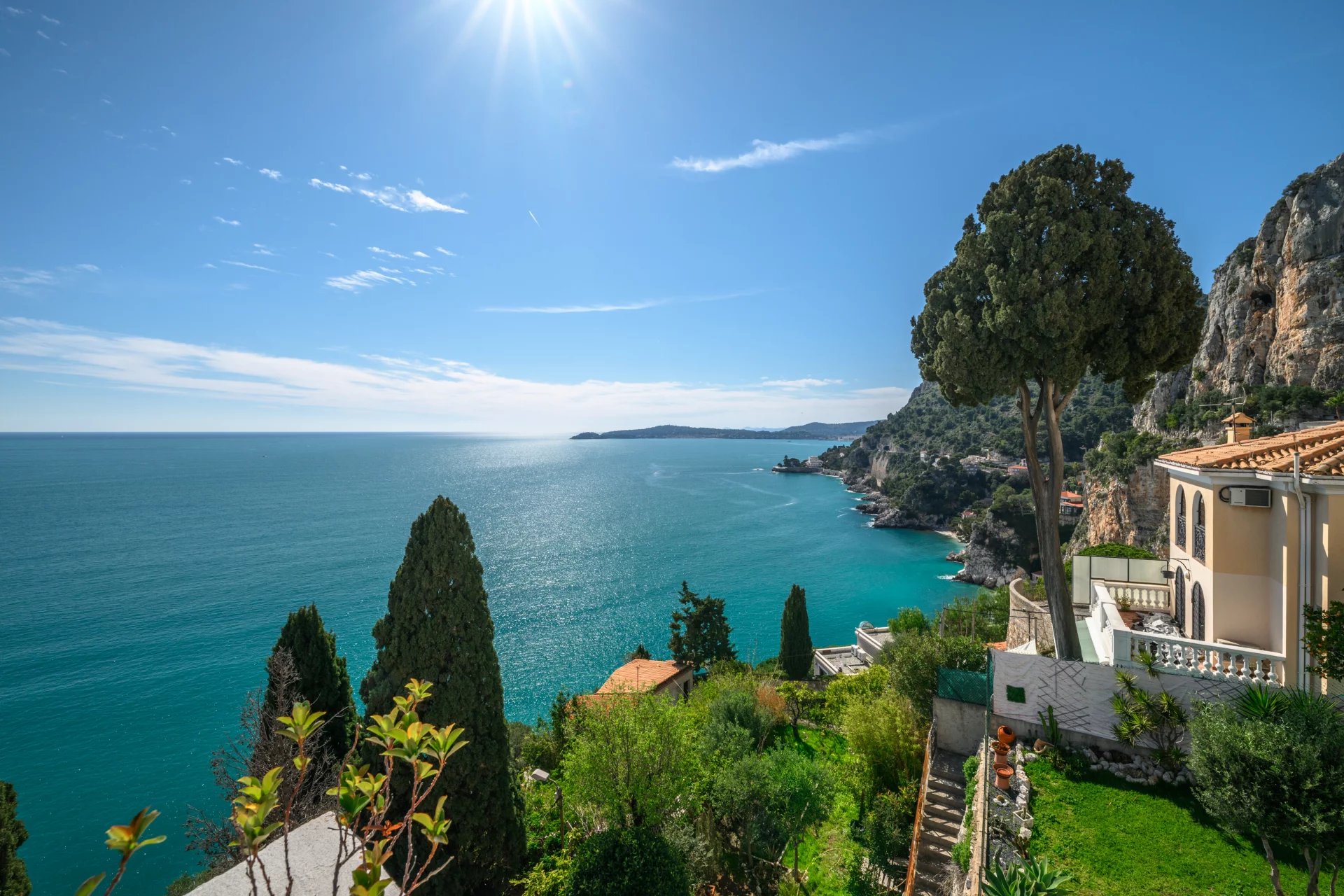 CAP D’AIL | PROPRIÉTÉ UNIQUE | 170 m² | VUE MER PANORAMIQUE | JARDIN & TERRASSE