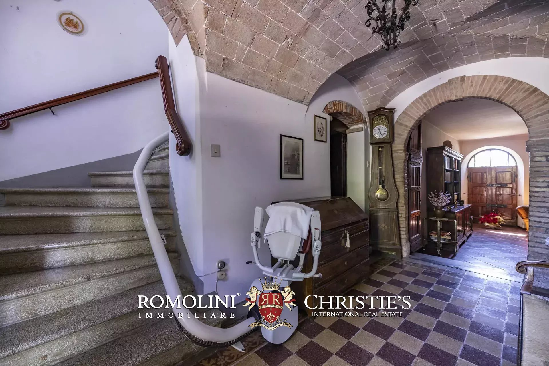 18 Bedroom Villa/Townhouse's Image 62