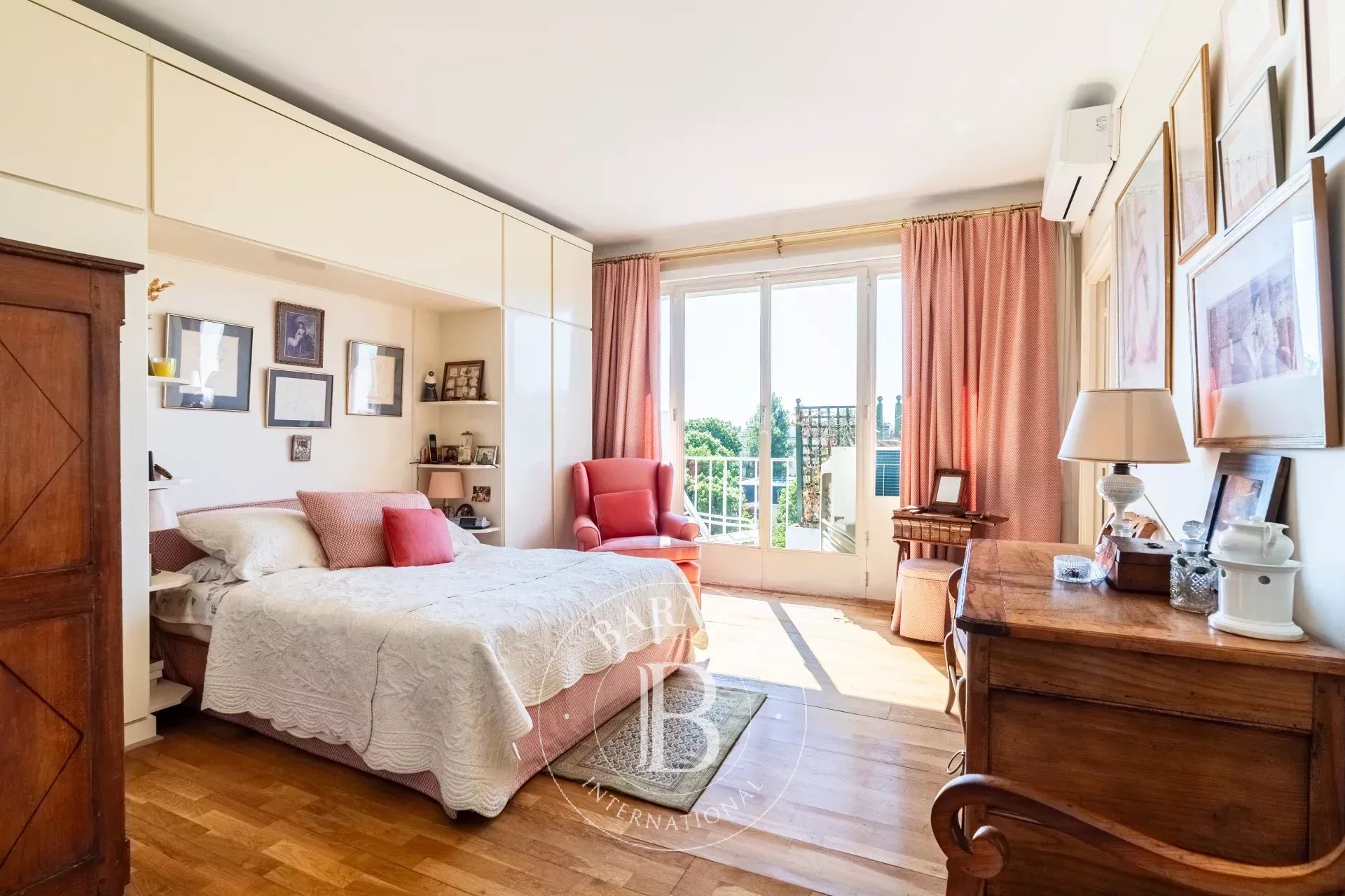Exclusive listing - 2 or 3-bed apartment - Top floor - Same-level terrace - picture 12