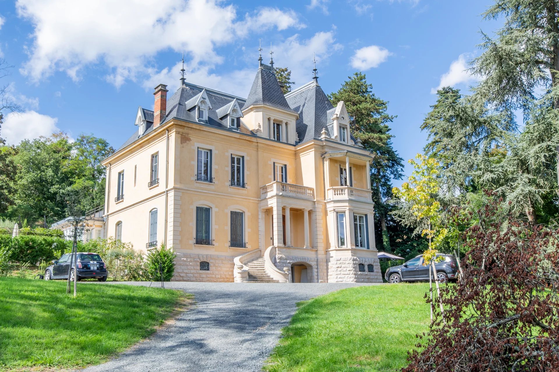 Dans un château du 18ème siècle