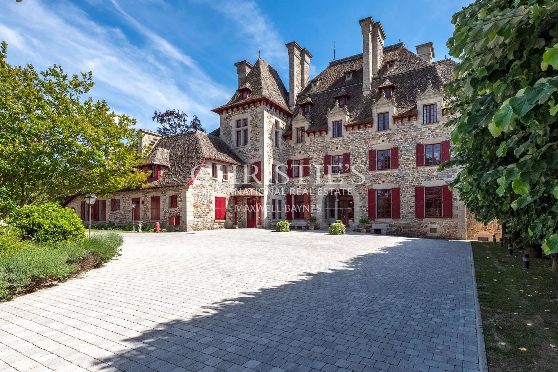 38 Bedroom Chateau's Image 8