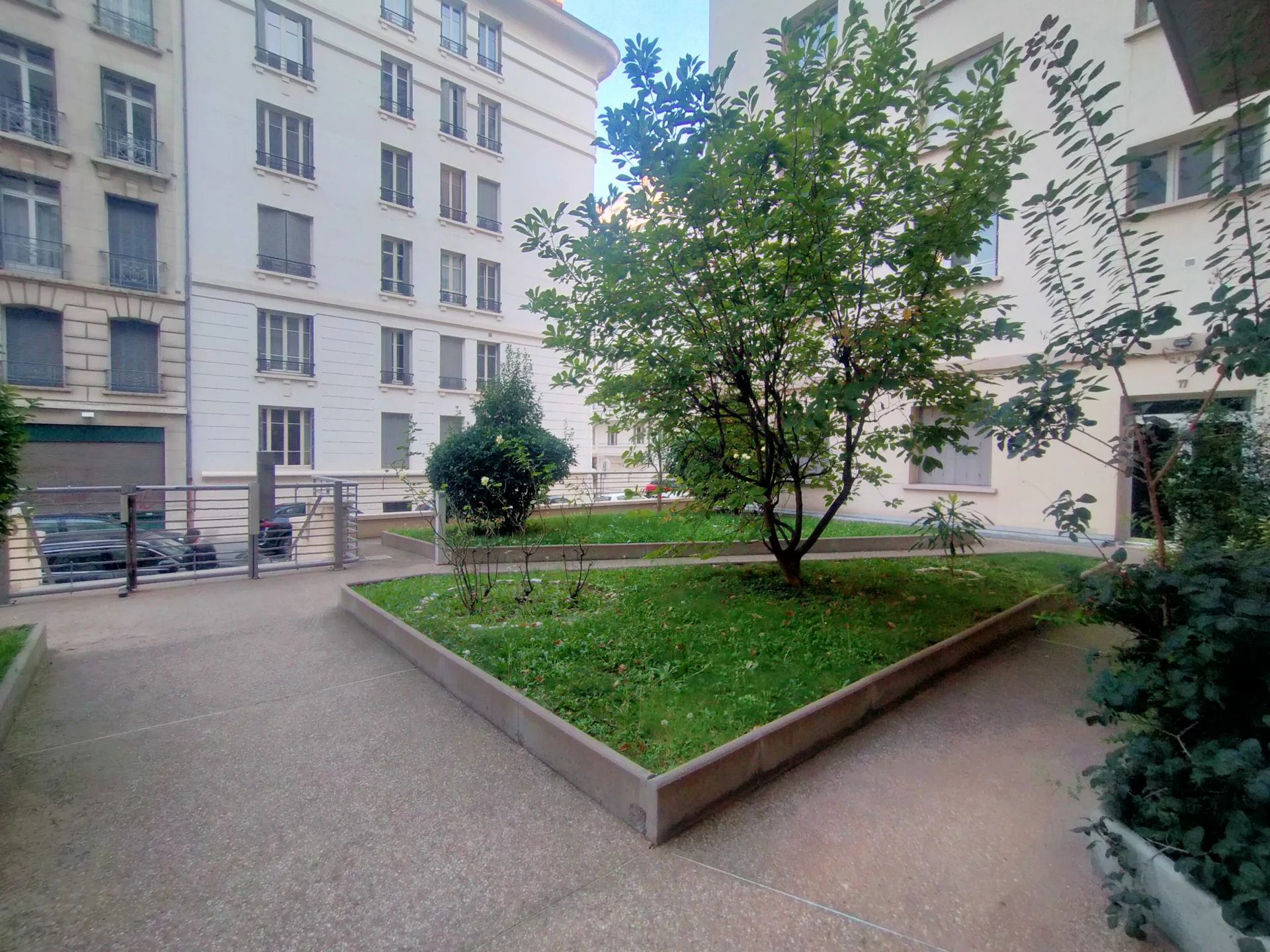 86209078 Location Lyon 6ème