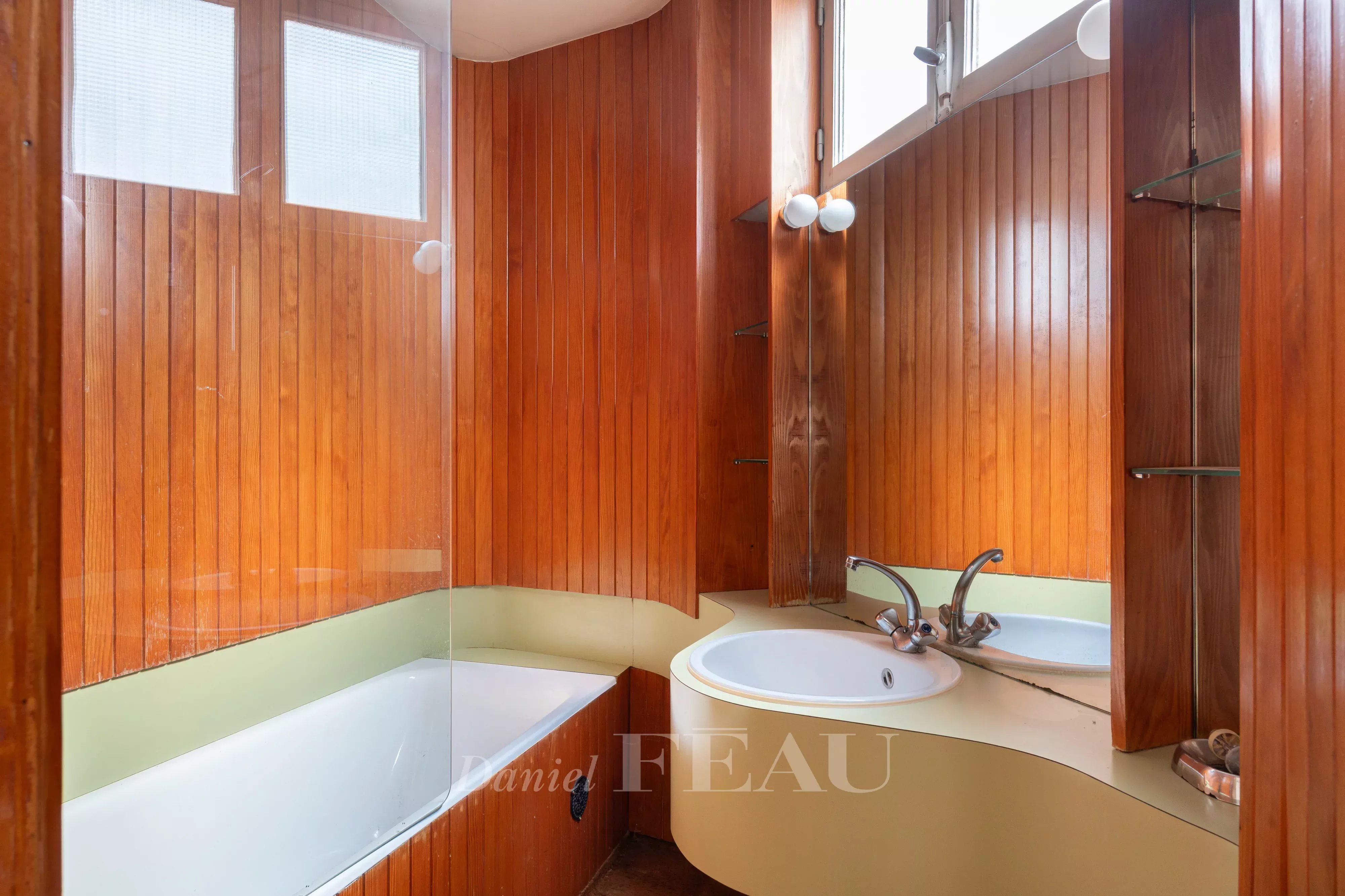 FEAU-FINAL Feau-Saint-Germain-54 rue Bonaparte