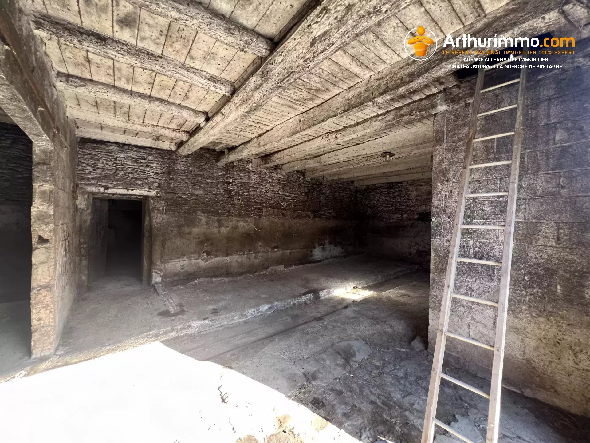 Grange en pierre à réhabiliter - Photo 4