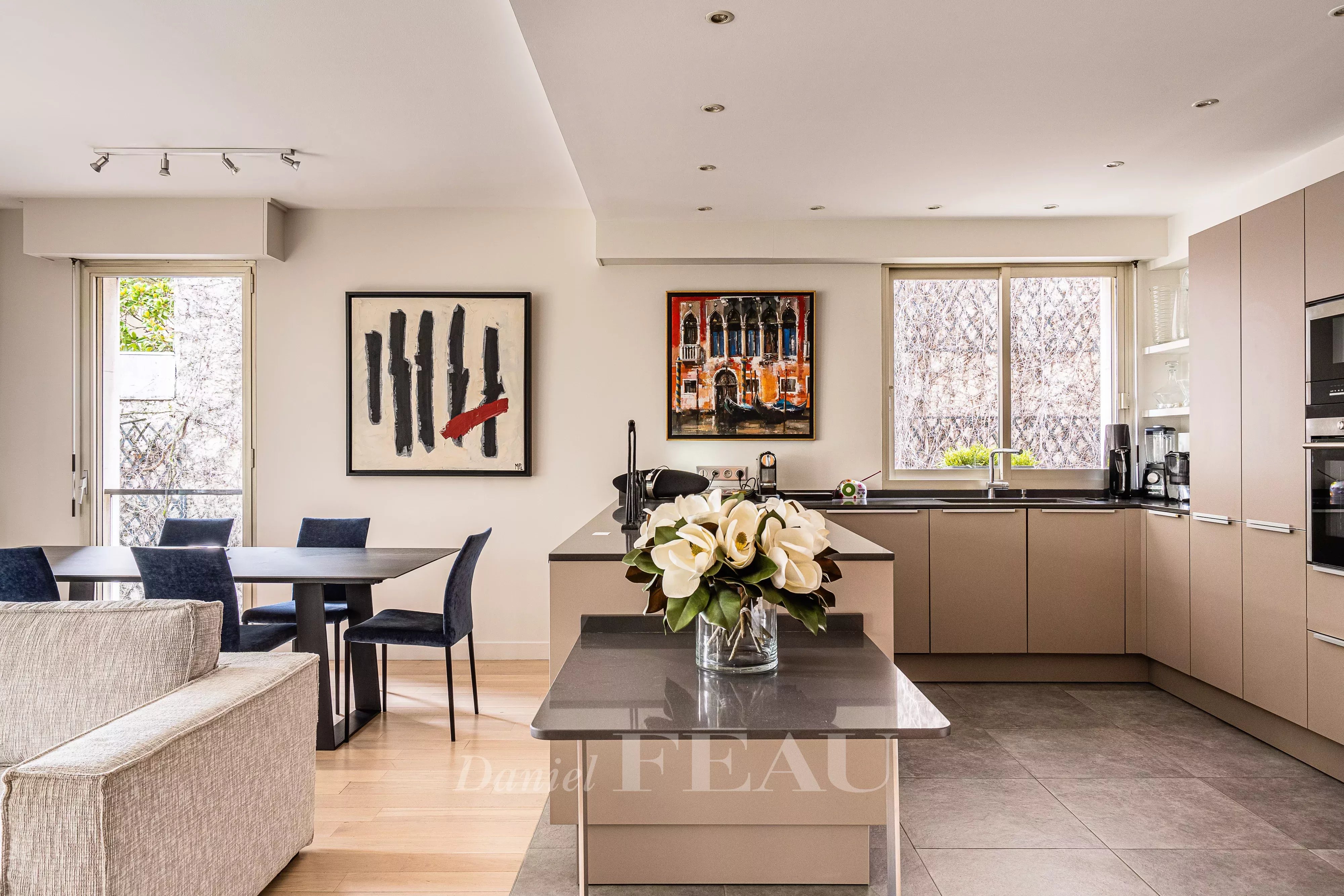 Sale Apartment Neuilly-sur-Seine