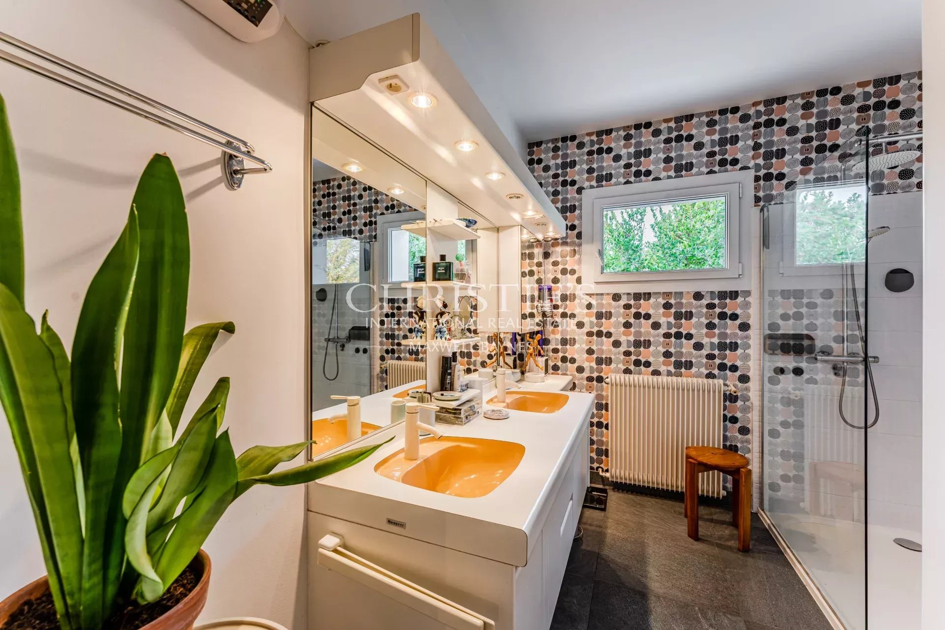 5 Bedroom Villa/Townhouse's Image 9