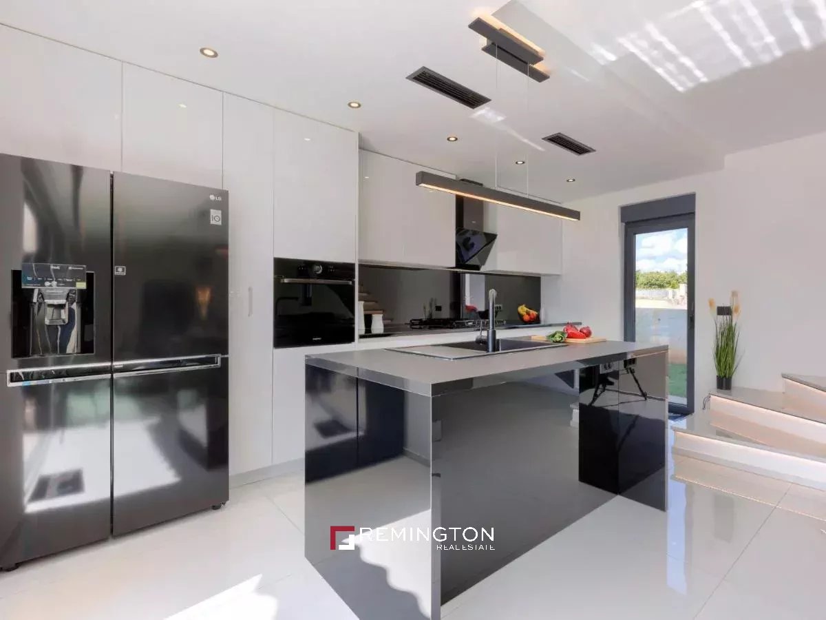 3 Bedroom Villa/Townhouse's Image 5
