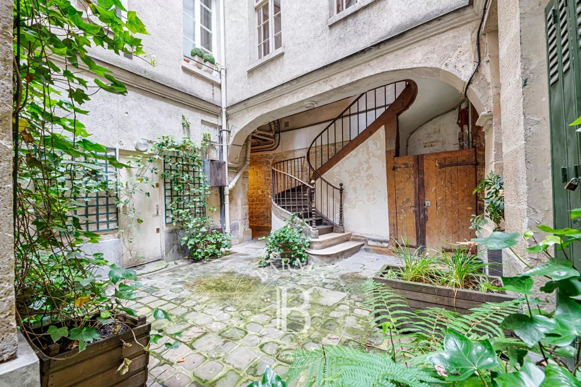 Daire Paris 4ème - picture 14